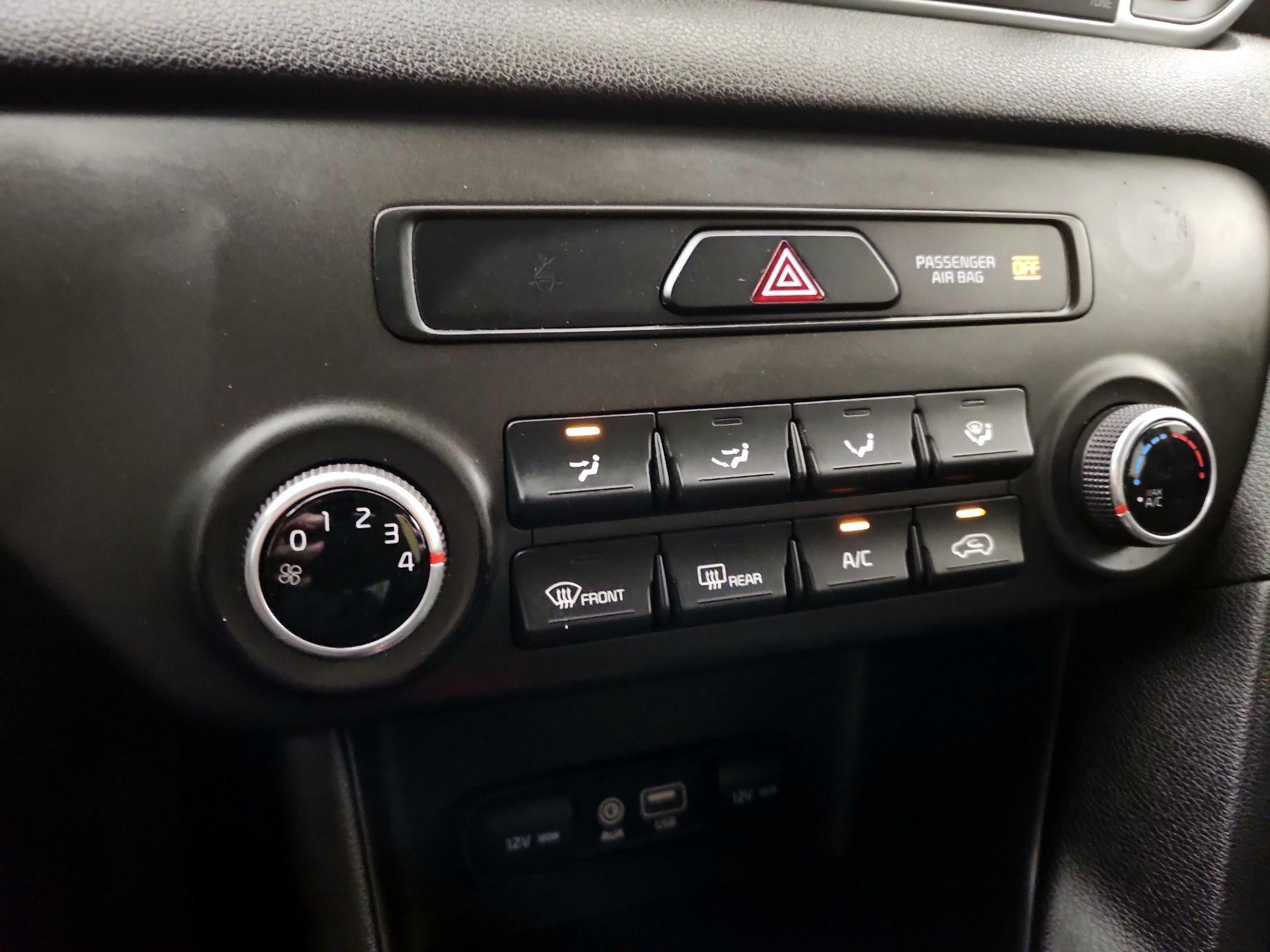 Thumbnail: 2019 Kia Sportage - 16