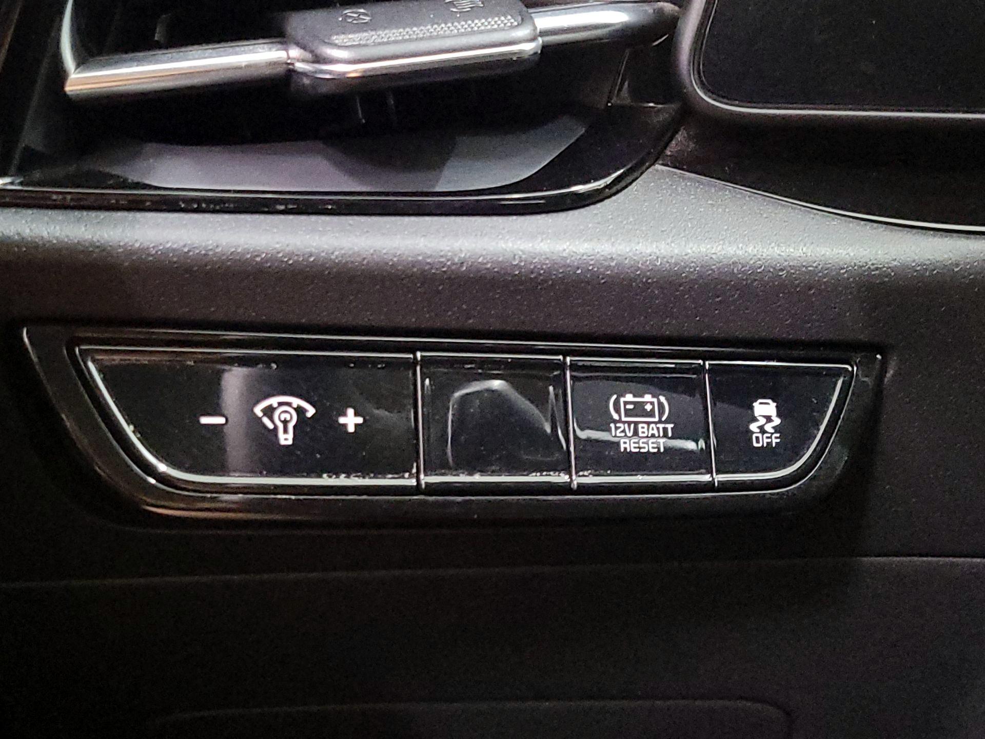 Thumbnail: 2024 Kia Niro - 13