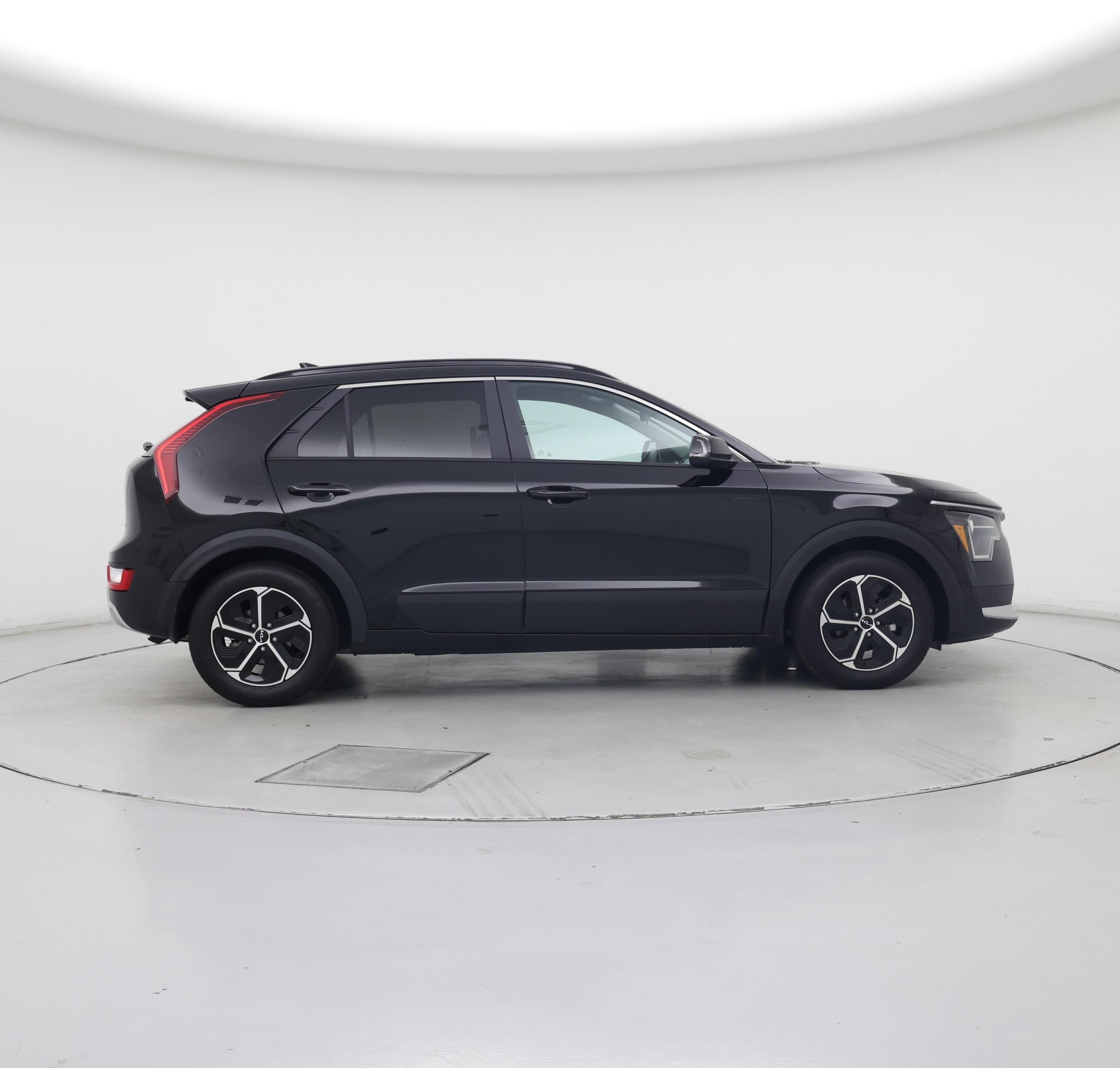 Thumbnail: 2024 Kia Niro - 7