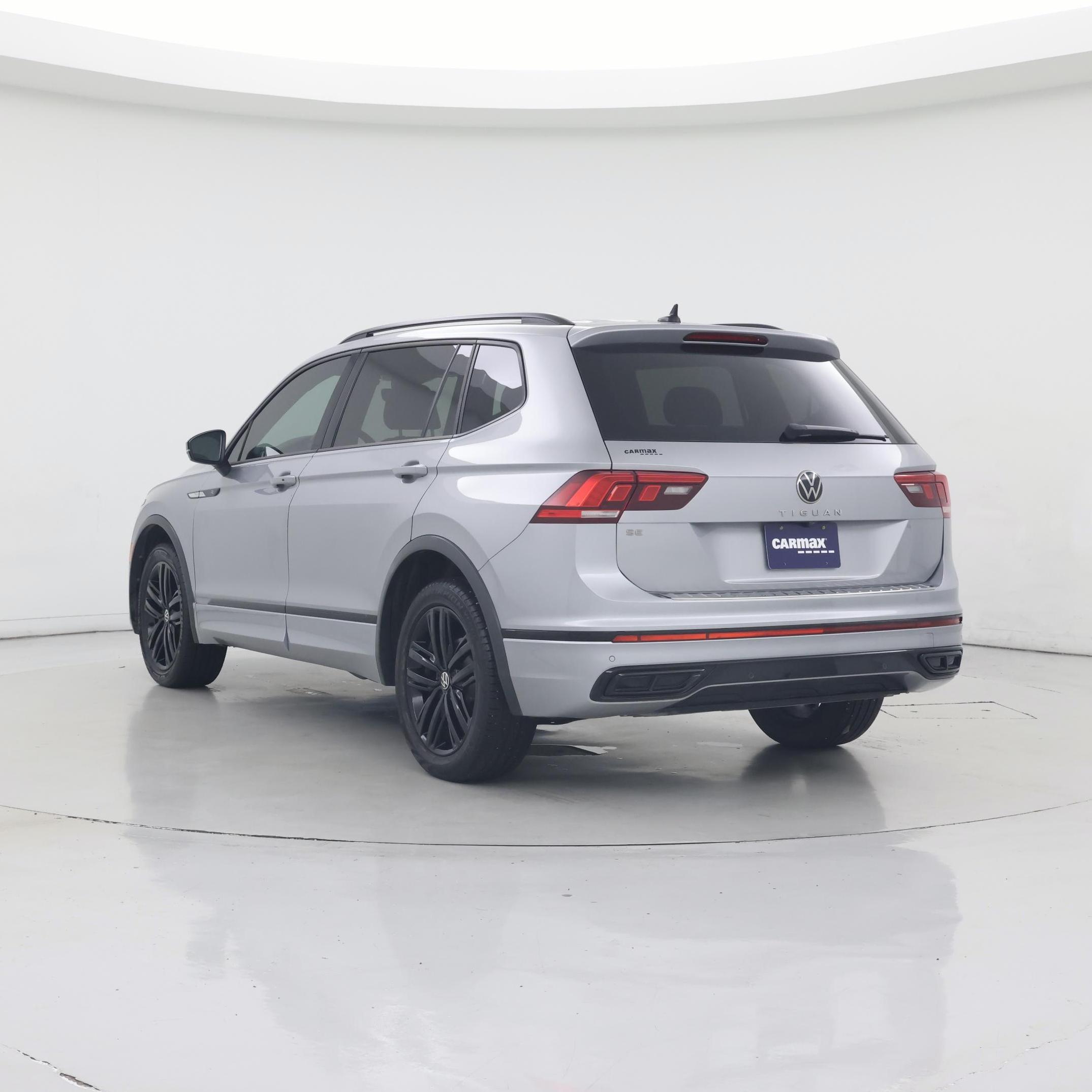 Thumbnail: 2022 Volkswagen Tiguan - 2