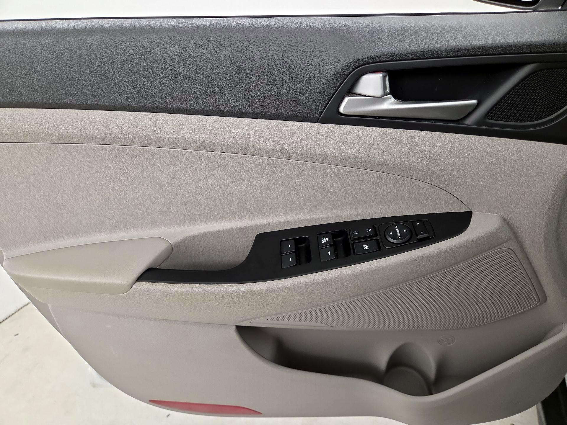 Thumbnail: 2019 Hyundai Tucson - 12