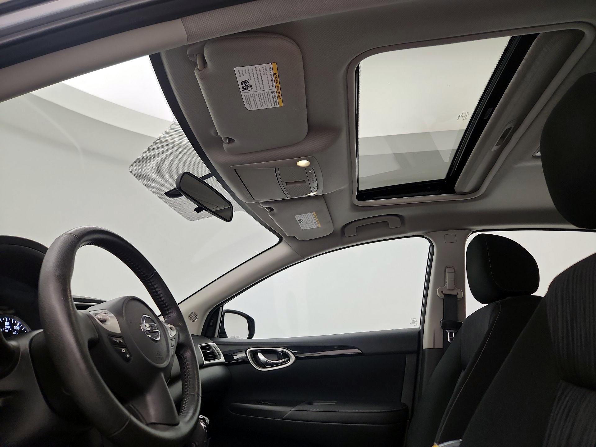 Thumbnail: 2019 Nissan Sentra - 18