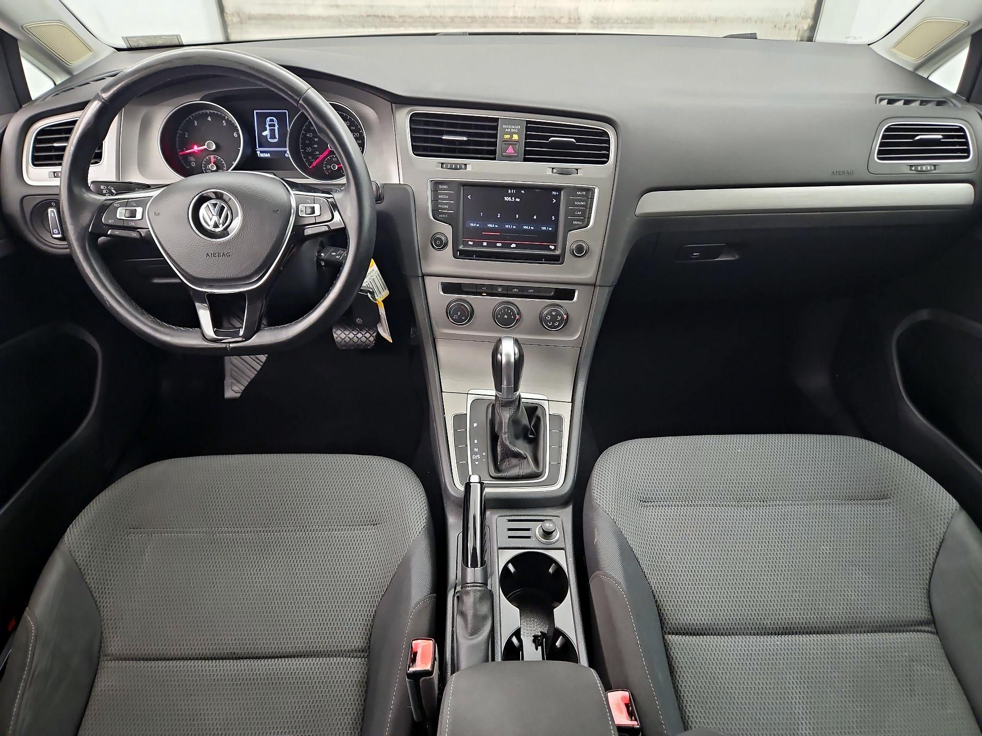 Thumbnail: 2016 Volkswagen Golf - 9