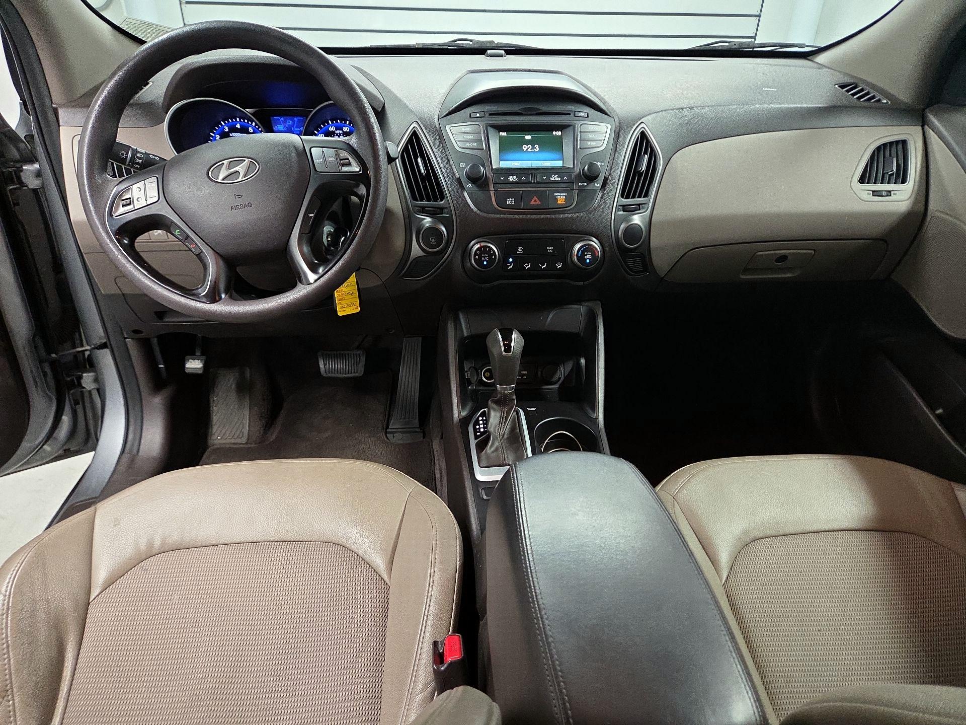 Thumbnail: 2015 Hyundai Tucson - 9