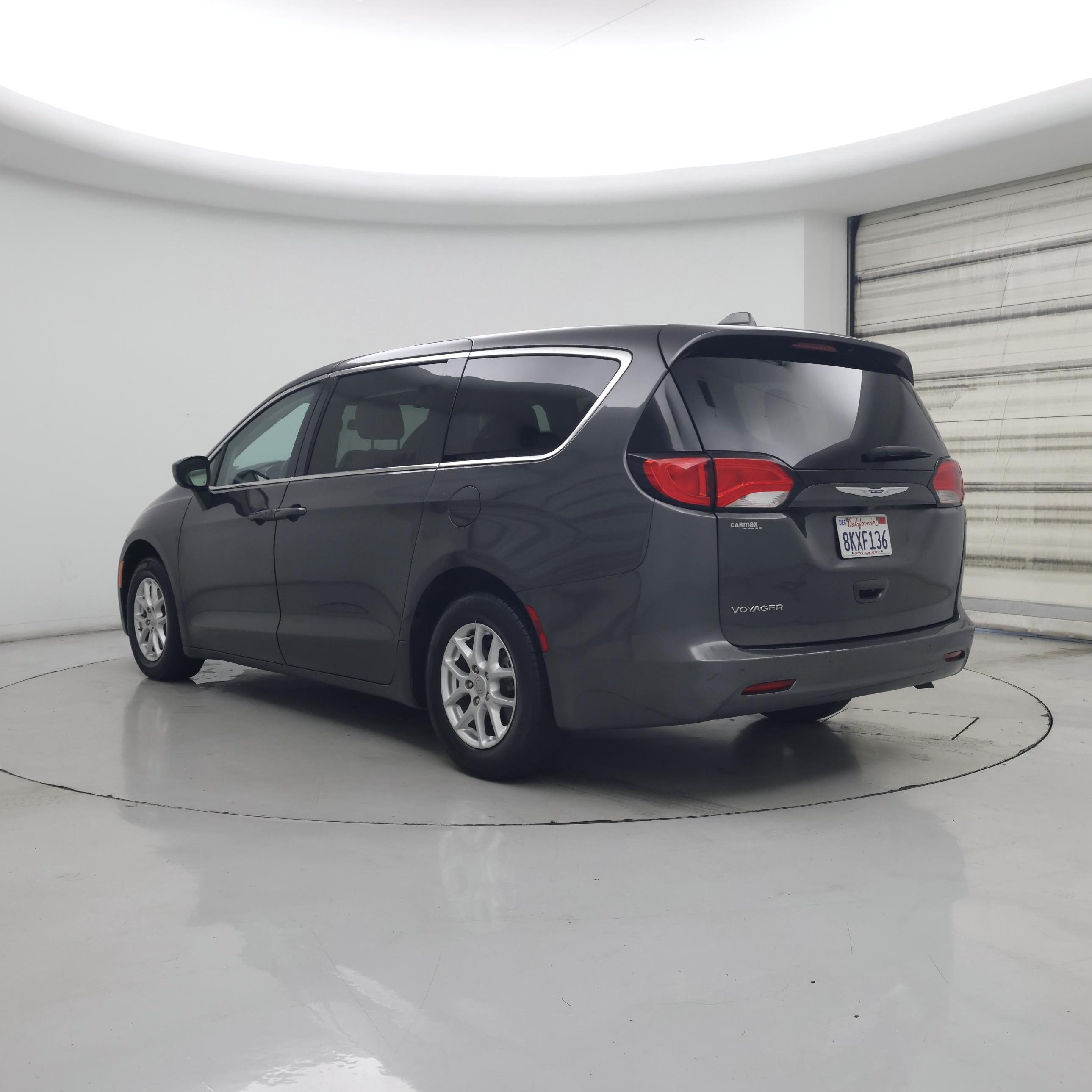 Thumbnail: 2020 Chrysler Voyager - 2