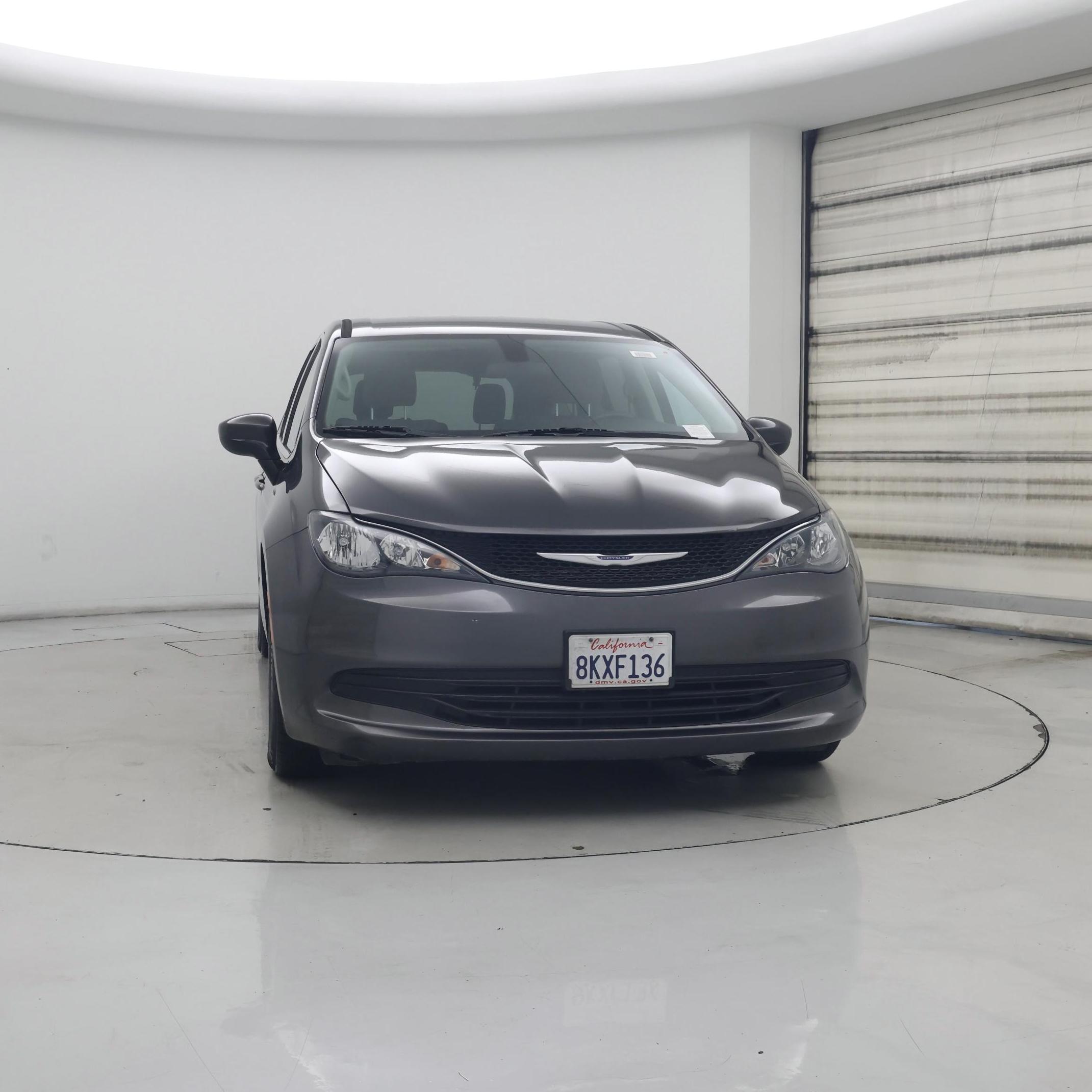 Thumbnail: 2020 Chrysler Voyager - 5