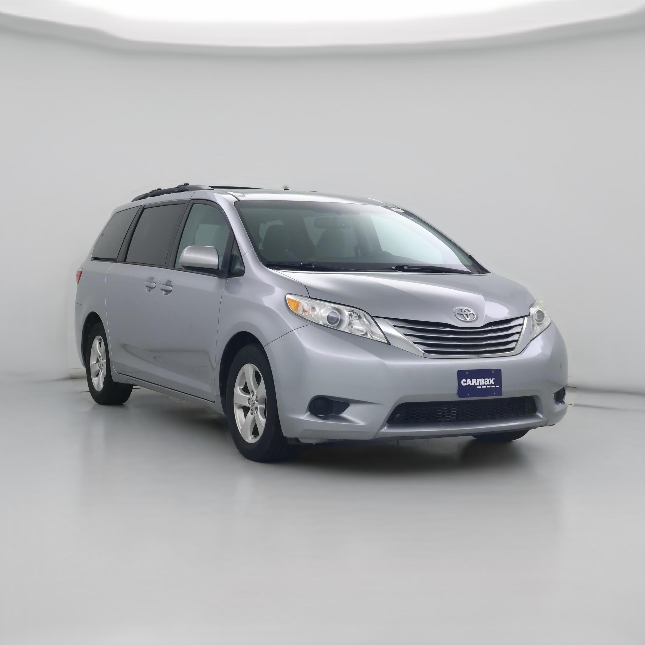 Thumbnail: 2017 Toyota Sienna - 1