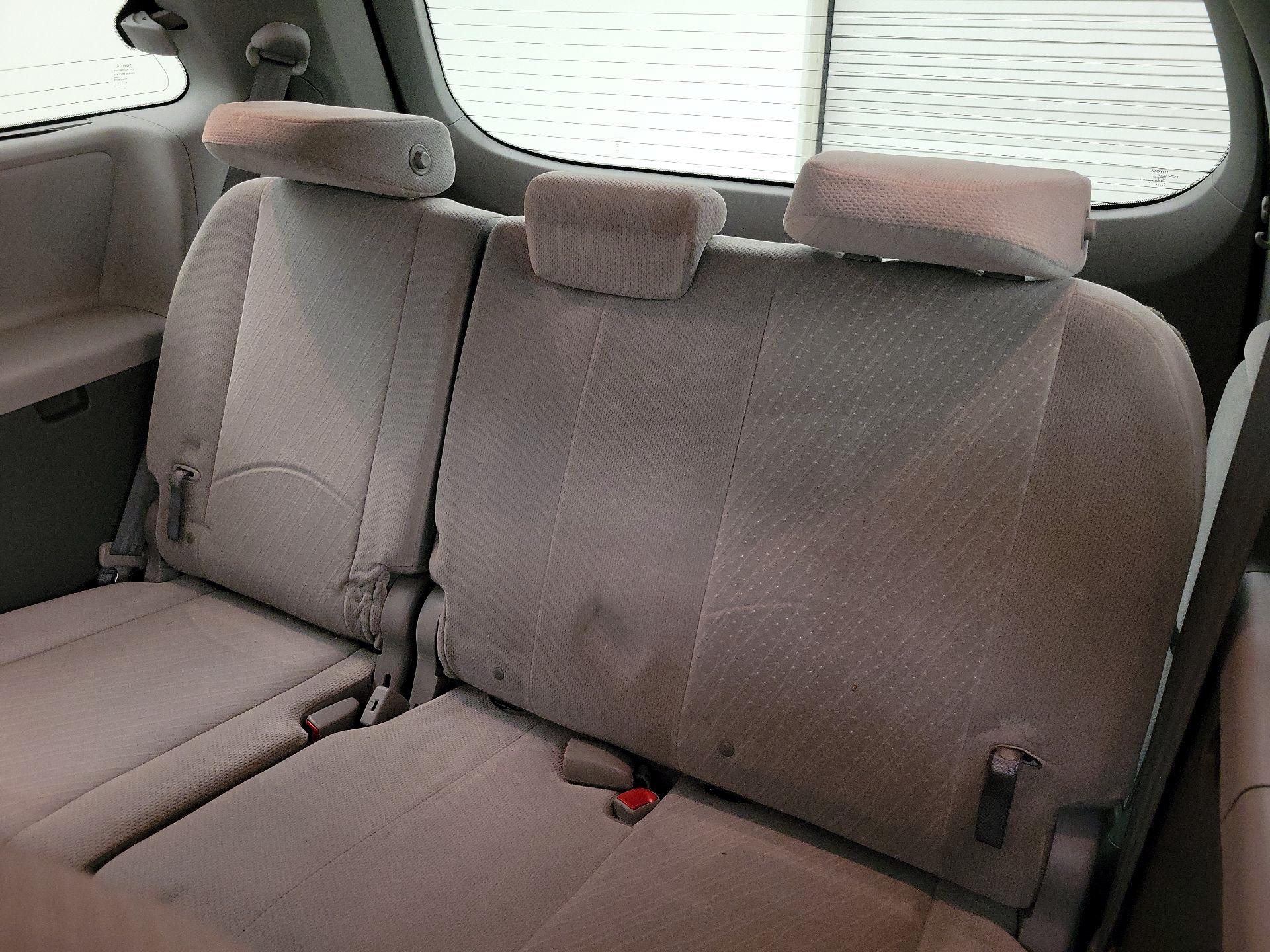 Thumbnail: 2017 Toyota Sienna - 19