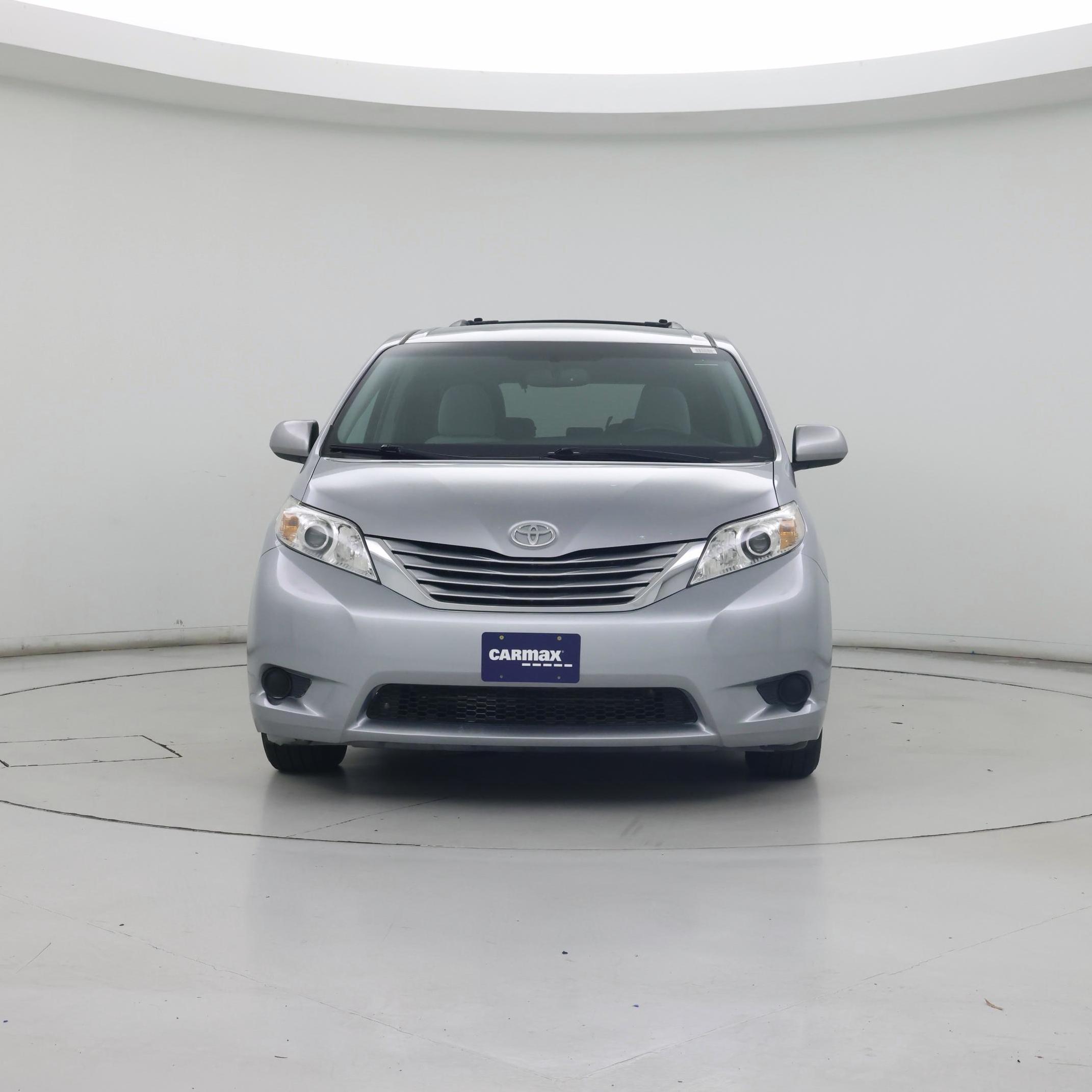 Thumbnail: 2017 Toyota Sienna - 5