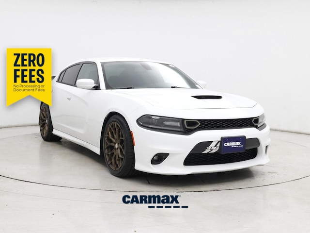 White 2018 Dodge Charger Sedan Rear-Wheel Drive Automatic