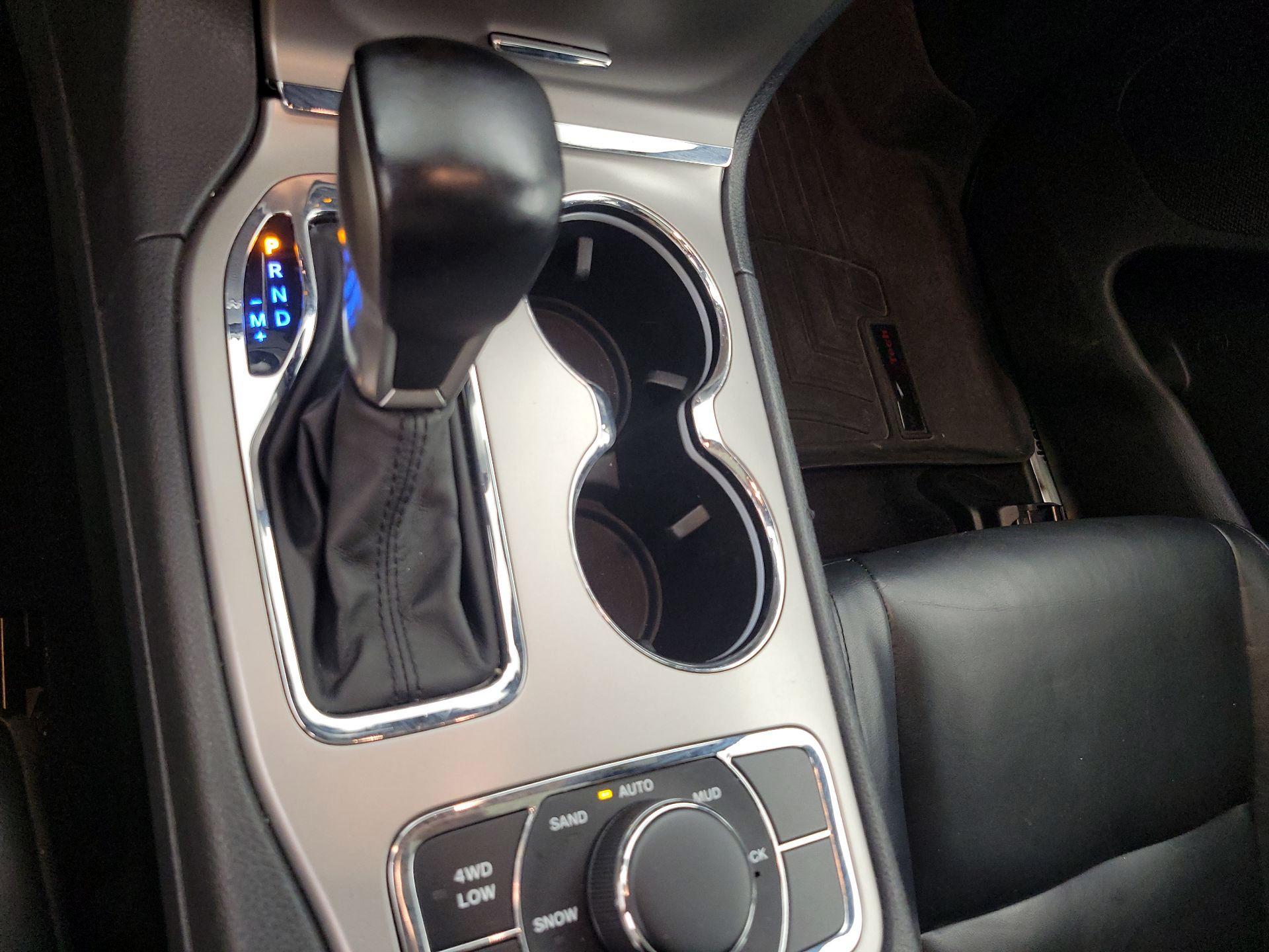 Thumbnail: 2019 Jeep Grand Cherokee - 18