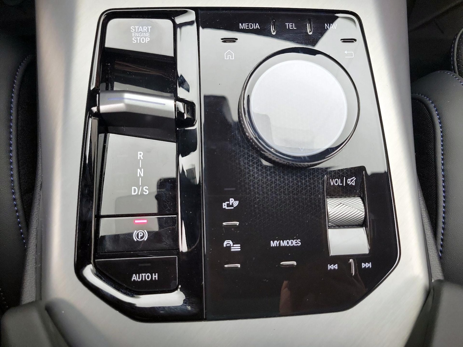 2025 BMW X3 M50 - Photo 18