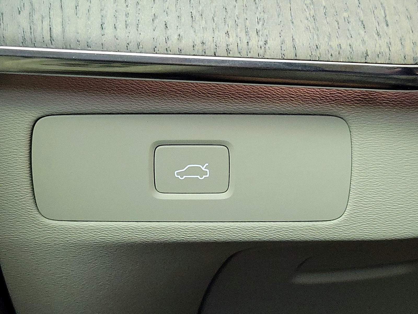 2023 Volvo XC90 Plus - Photo 14