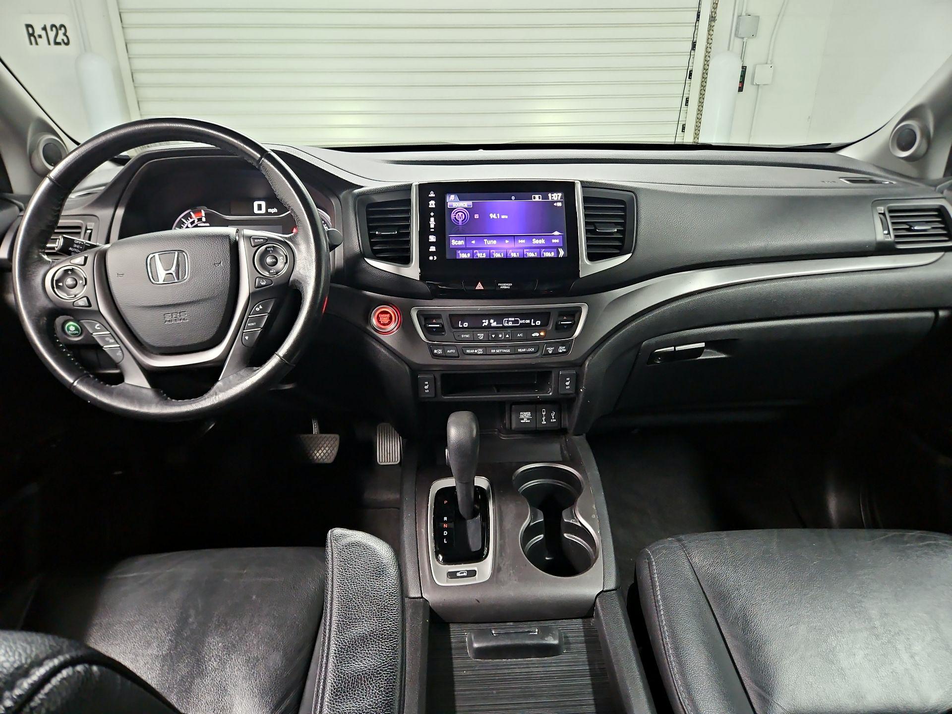 Thumbnail: 2018 Honda Pilot - 9