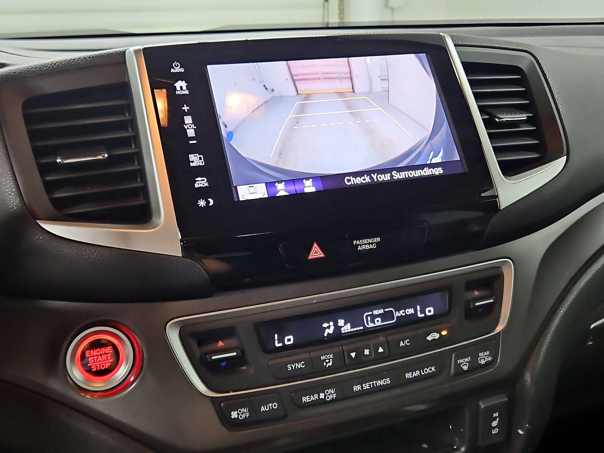 Thumbnail: 2018 Honda Pilot - 14