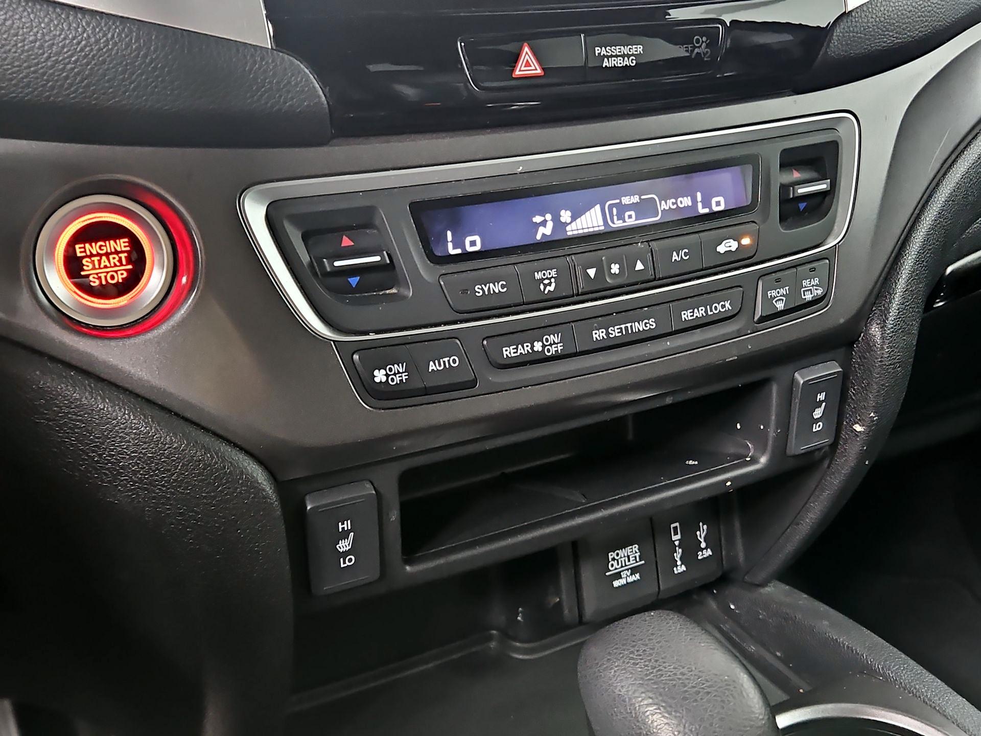 Thumbnail: 2018 Honda Pilot - 16