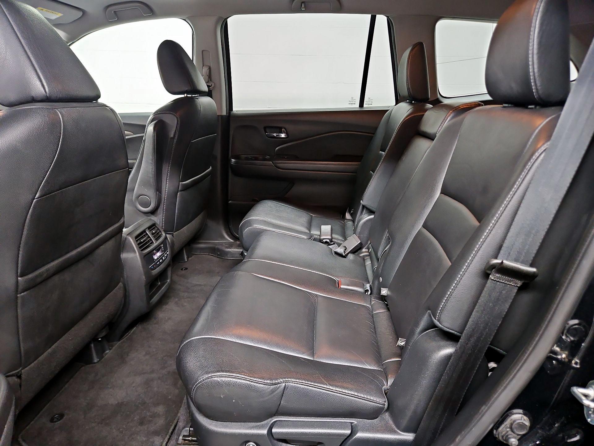 Thumbnail: 2018 Honda Pilot - 20