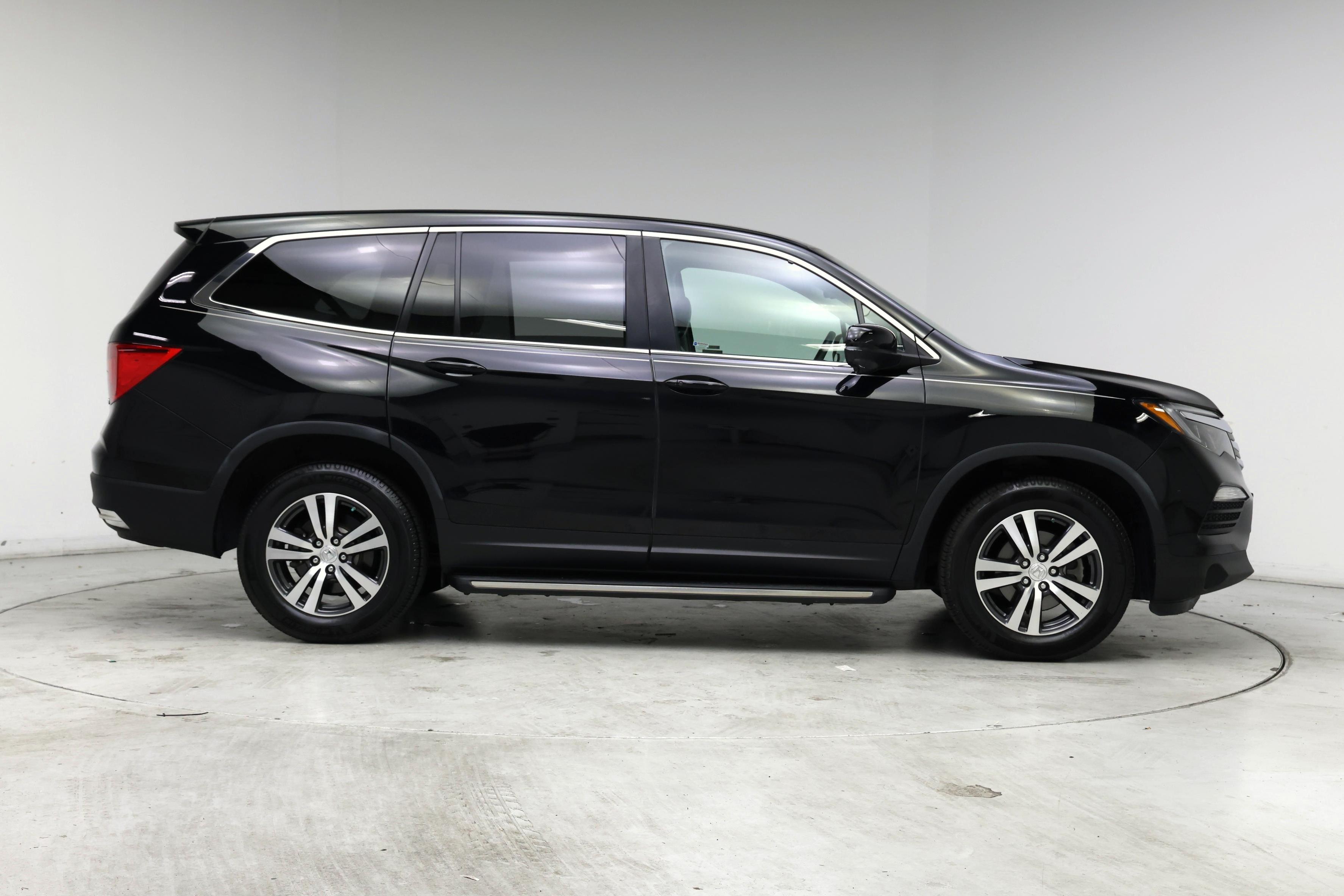 Thumbnail: 2018 Honda Pilot - 7