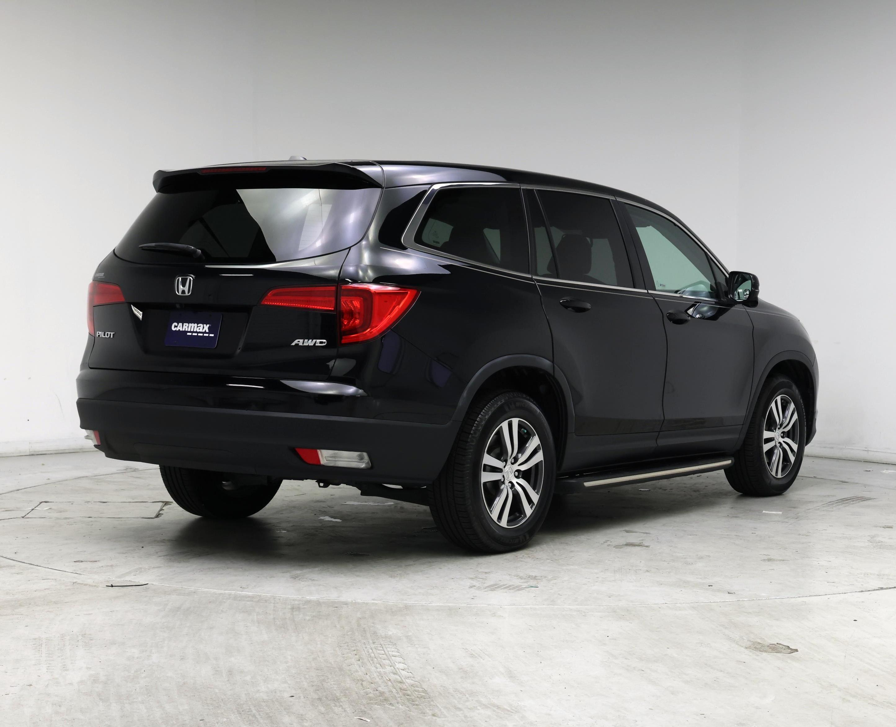 Thumbnail: 2018 Honda Pilot - 8