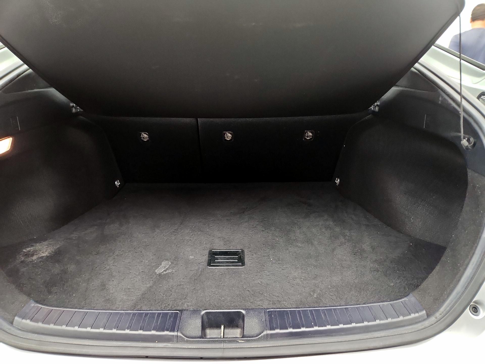 Thumbnail: 2016 Toyota Prius - 20
