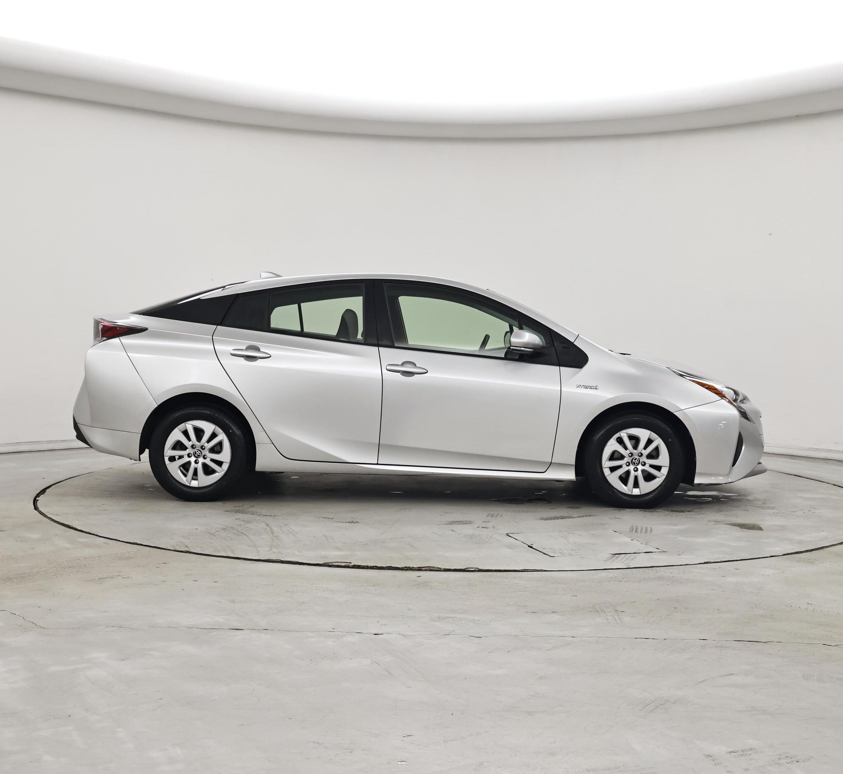 Thumbnail: 2016 Toyota Prius - 7