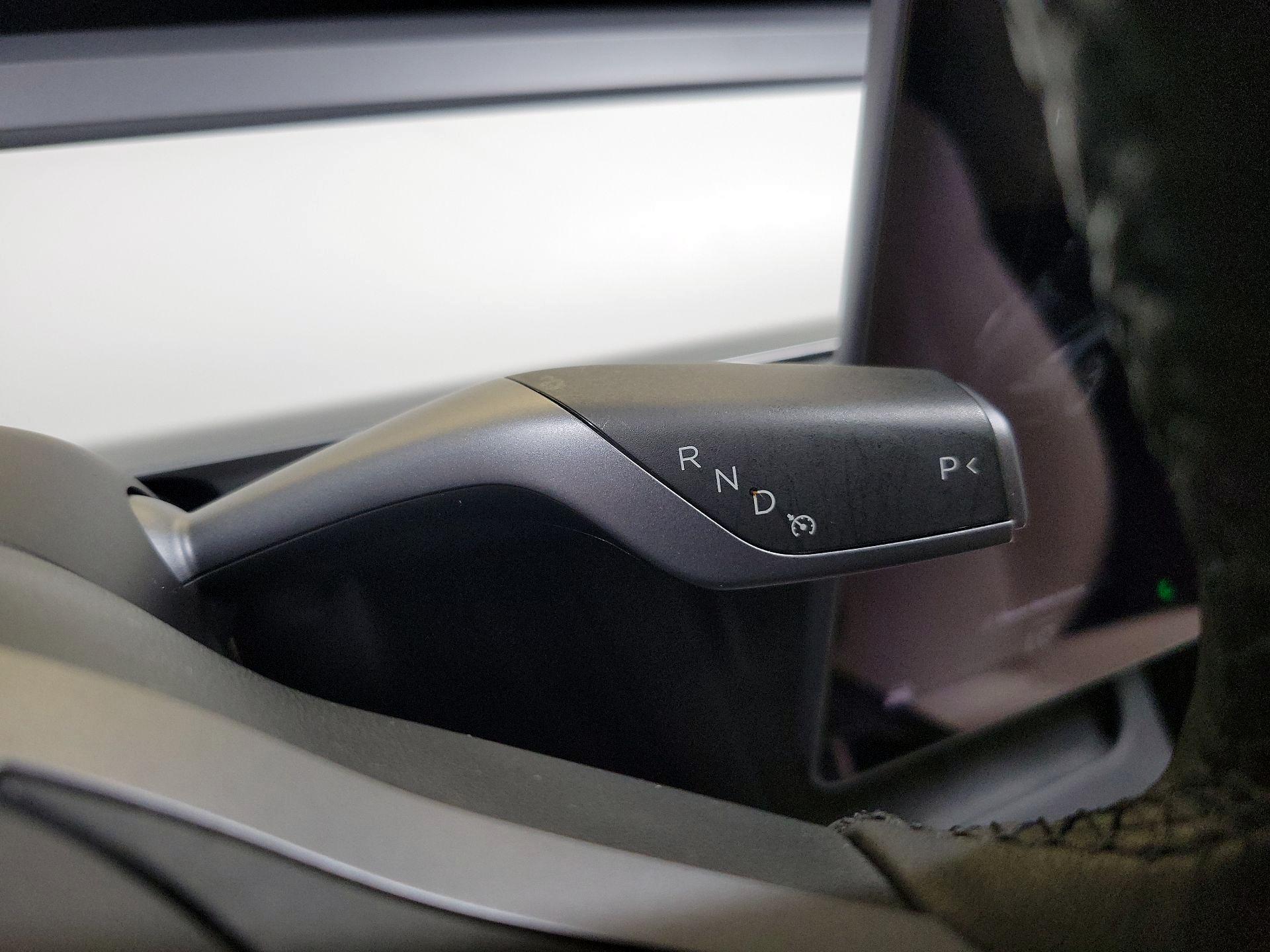 Thumbnail: 2022 Tesla Model 3 - 17