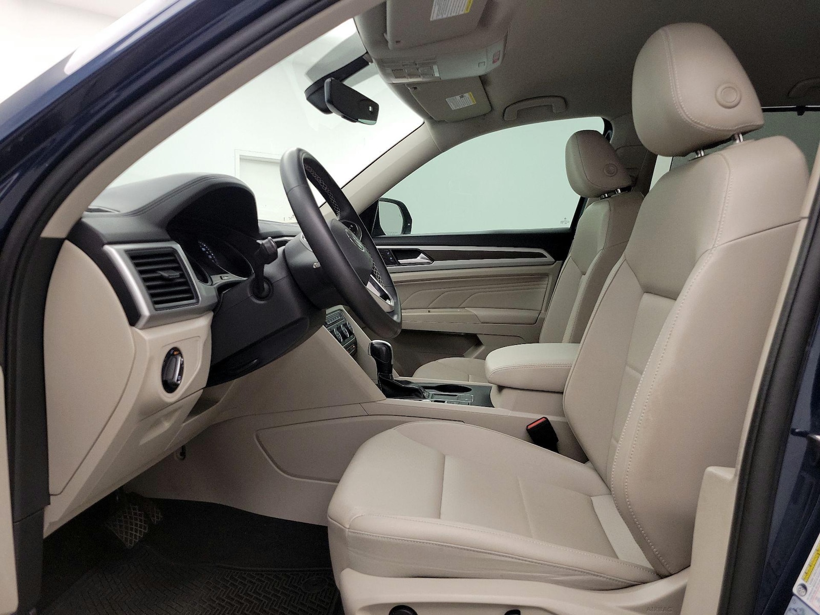 2021 Volkswagen Atlas SE w/Tech - Photo 12