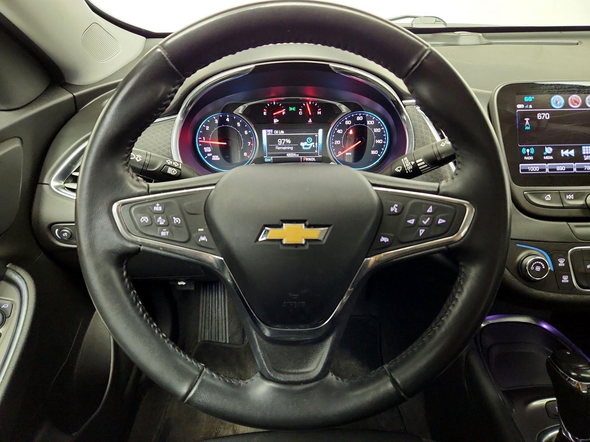 Thumbnail: 2018 Chevrolet Malibu - 10