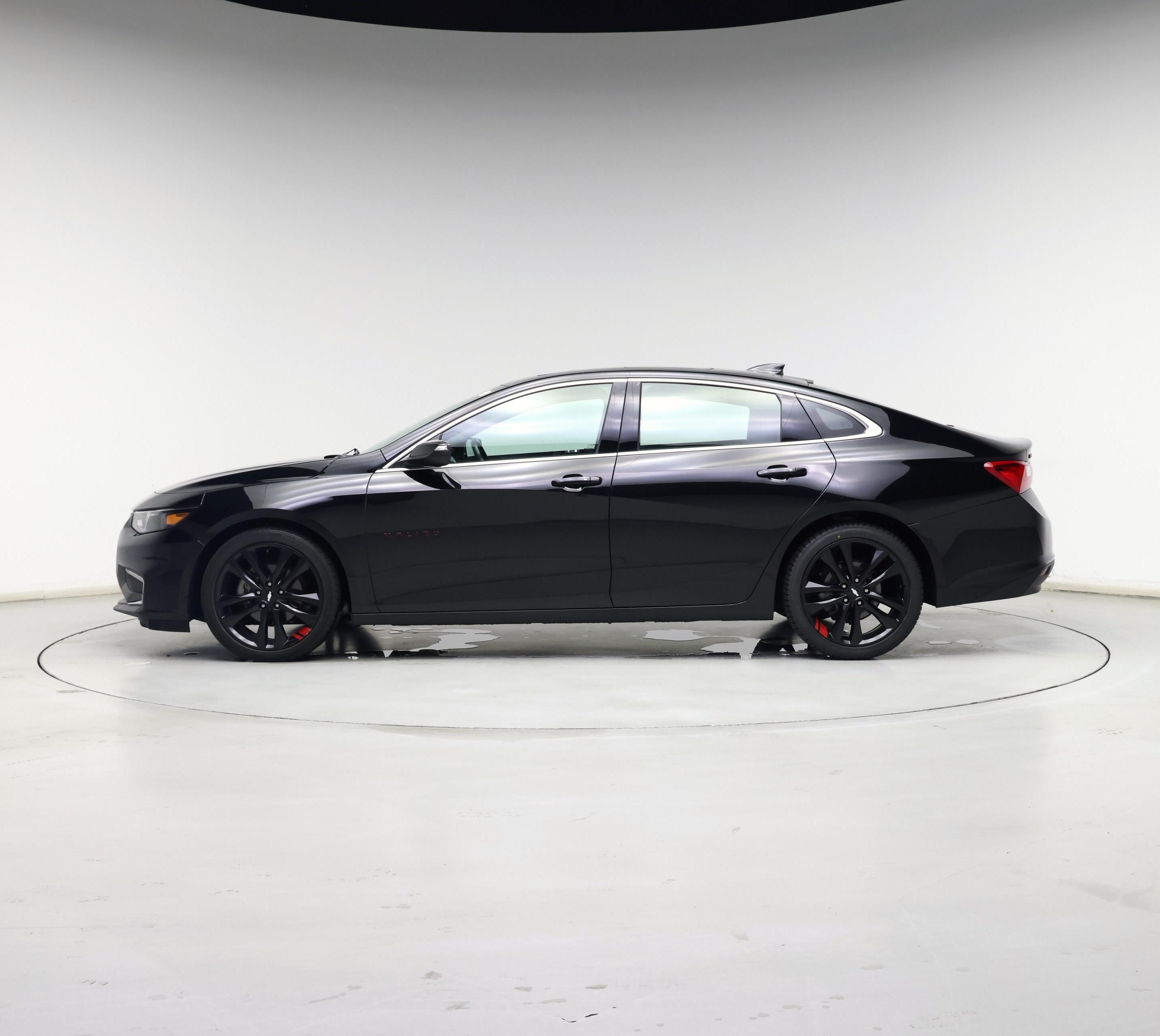 Thumbnail: 2018 Chevrolet Malibu - 3