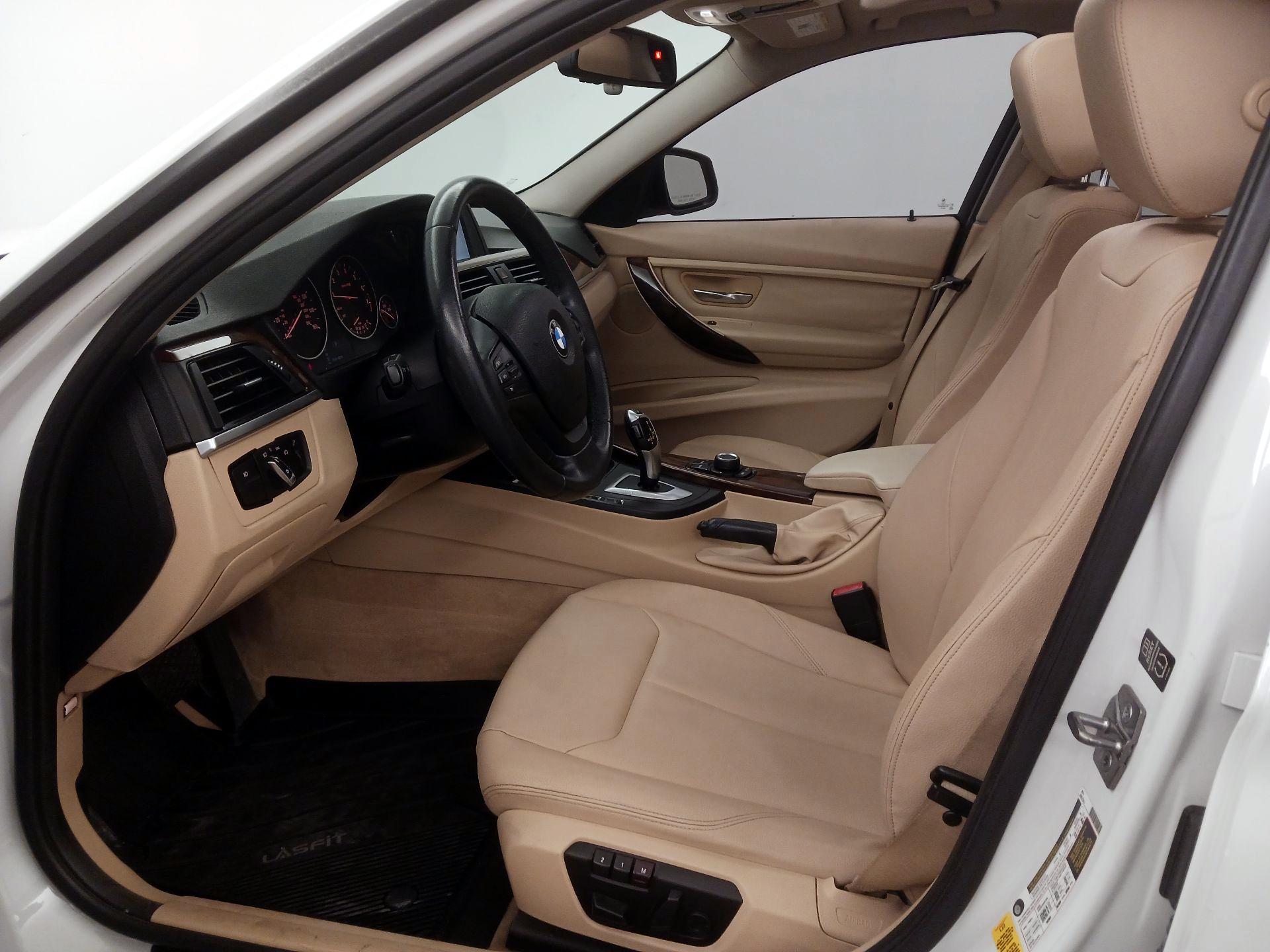 Thumbnail: 2014 BMW 3 Series - 11