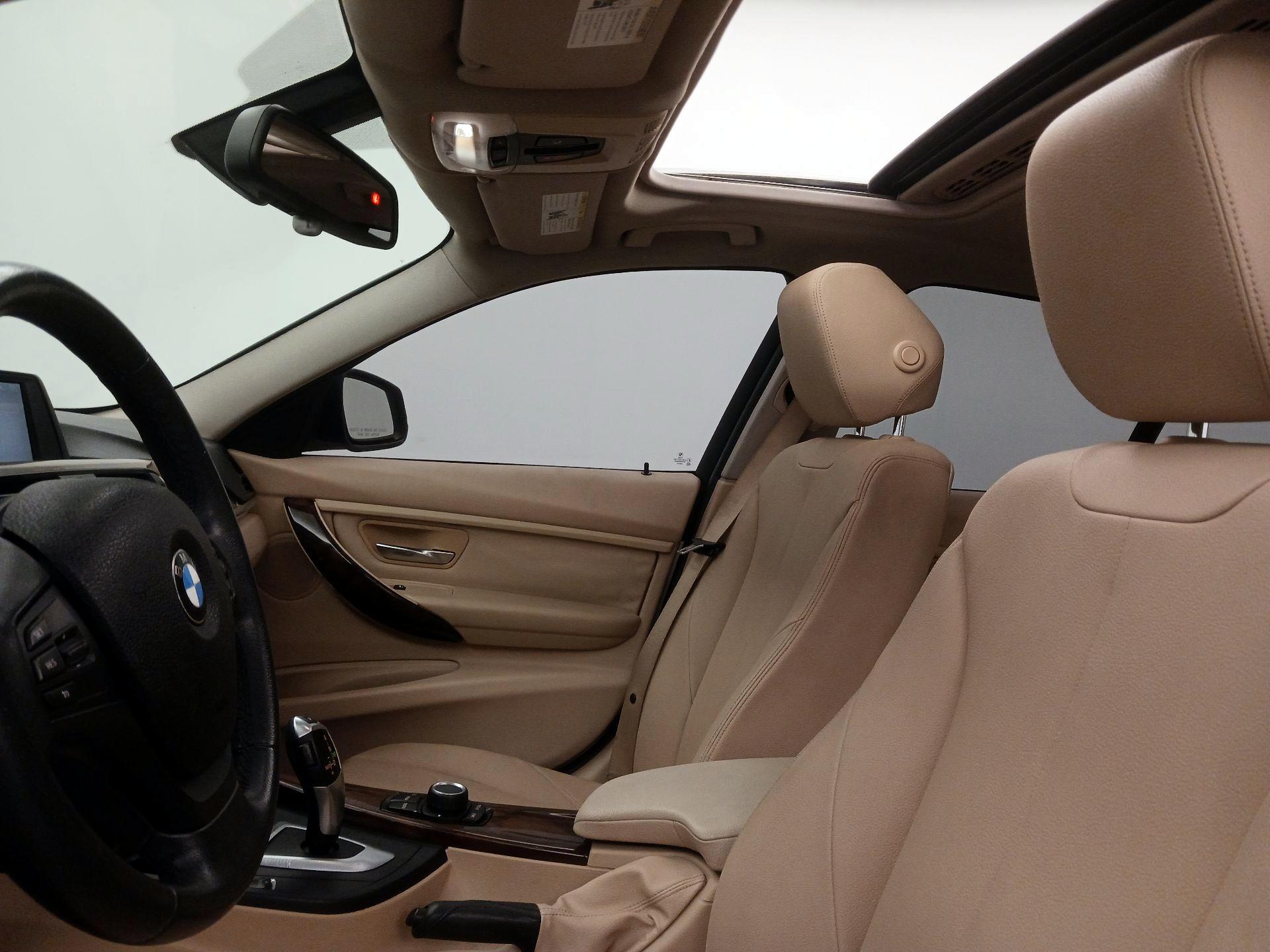 Thumbnail: 2014 BMW 3 Series - 18