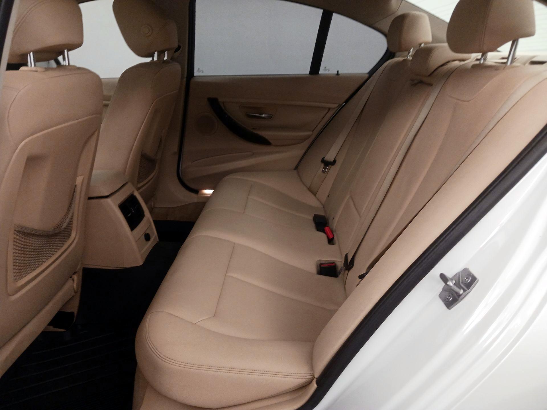 Thumbnail: 2014 BMW 3 Series - 19