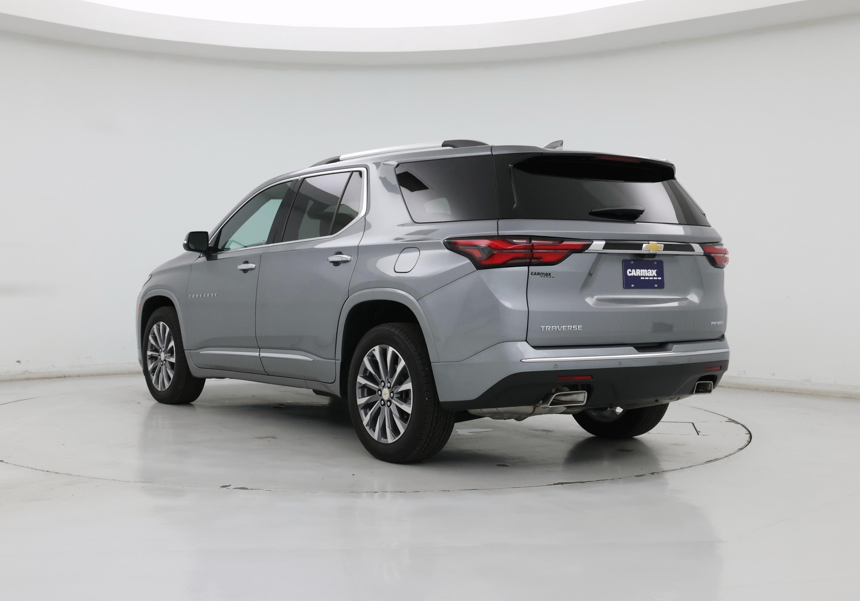 Thumbnail: 2023 Chevrolet Traverse - 2