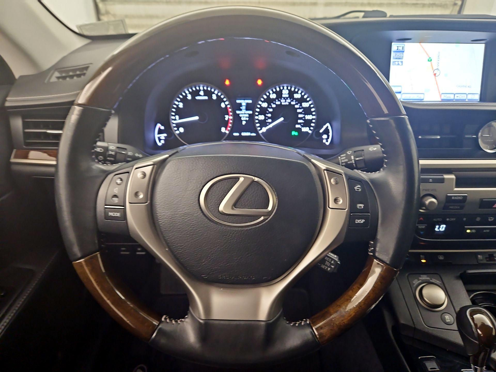 Thumbnail: 2014 Lexus ES - 10