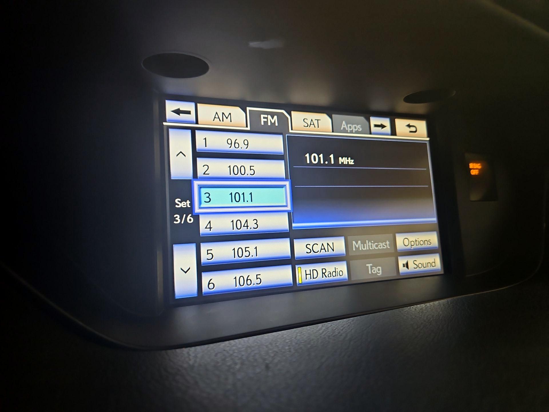 Thumbnail: 2014 Lexus ES - 16