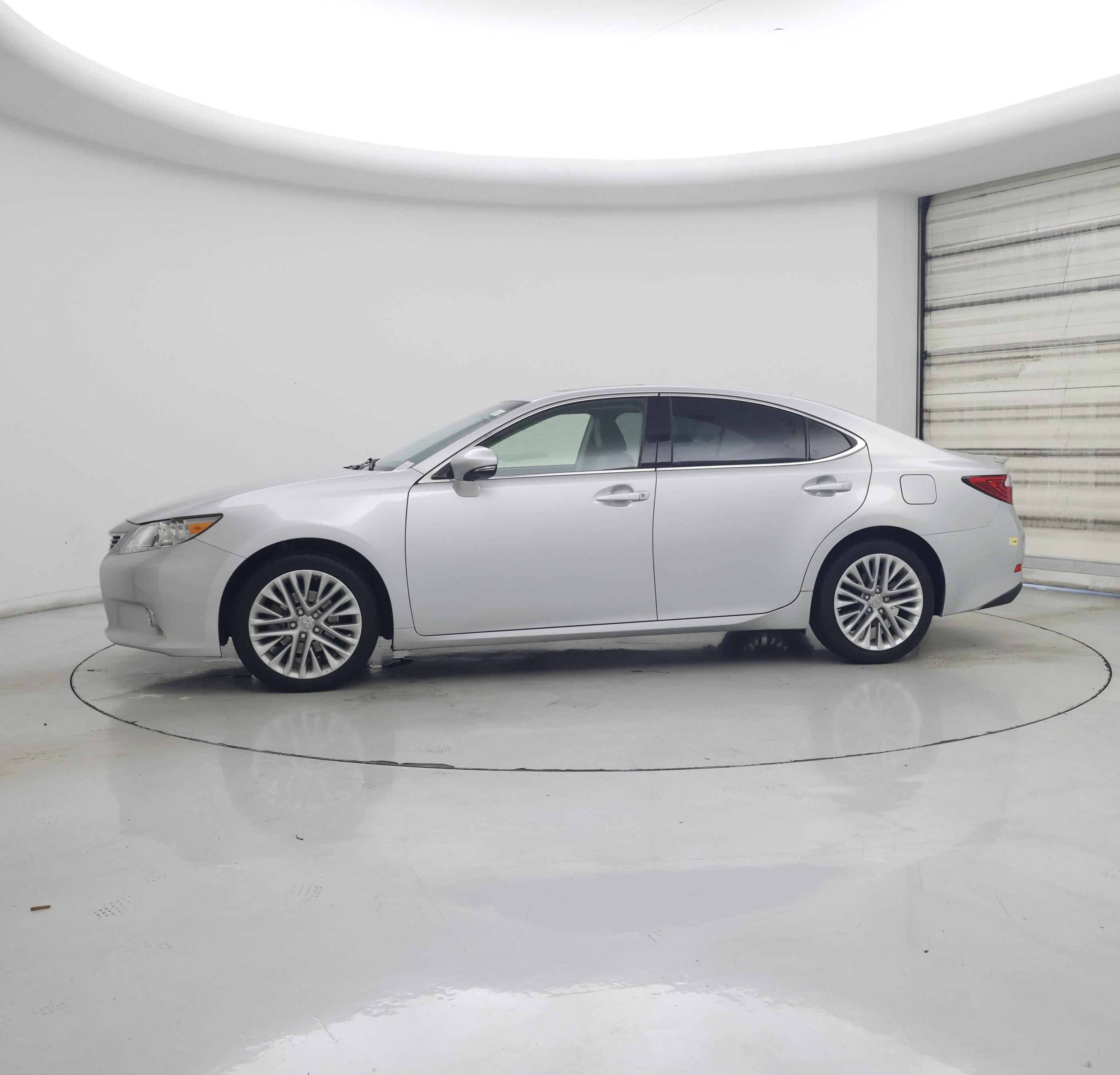 Thumbnail: 2014 Lexus ES - 3
