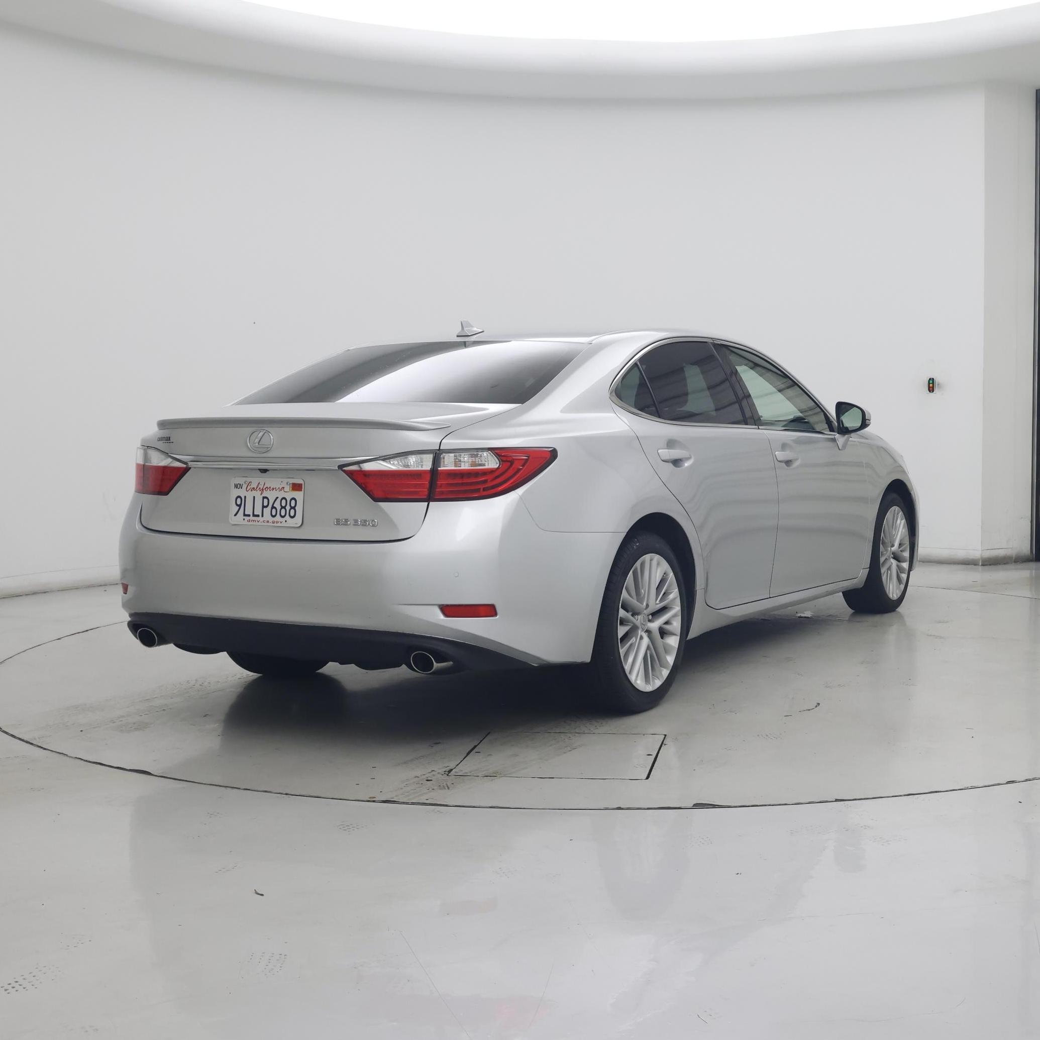 Thumbnail: 2014 Lexus ES - 8