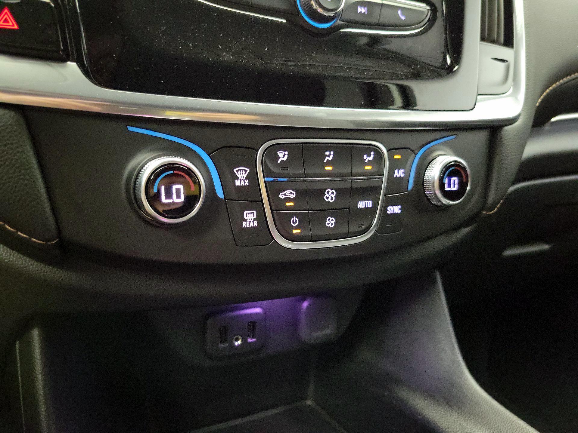Thumbnail: 2019 Chevrolet Traverse - 16