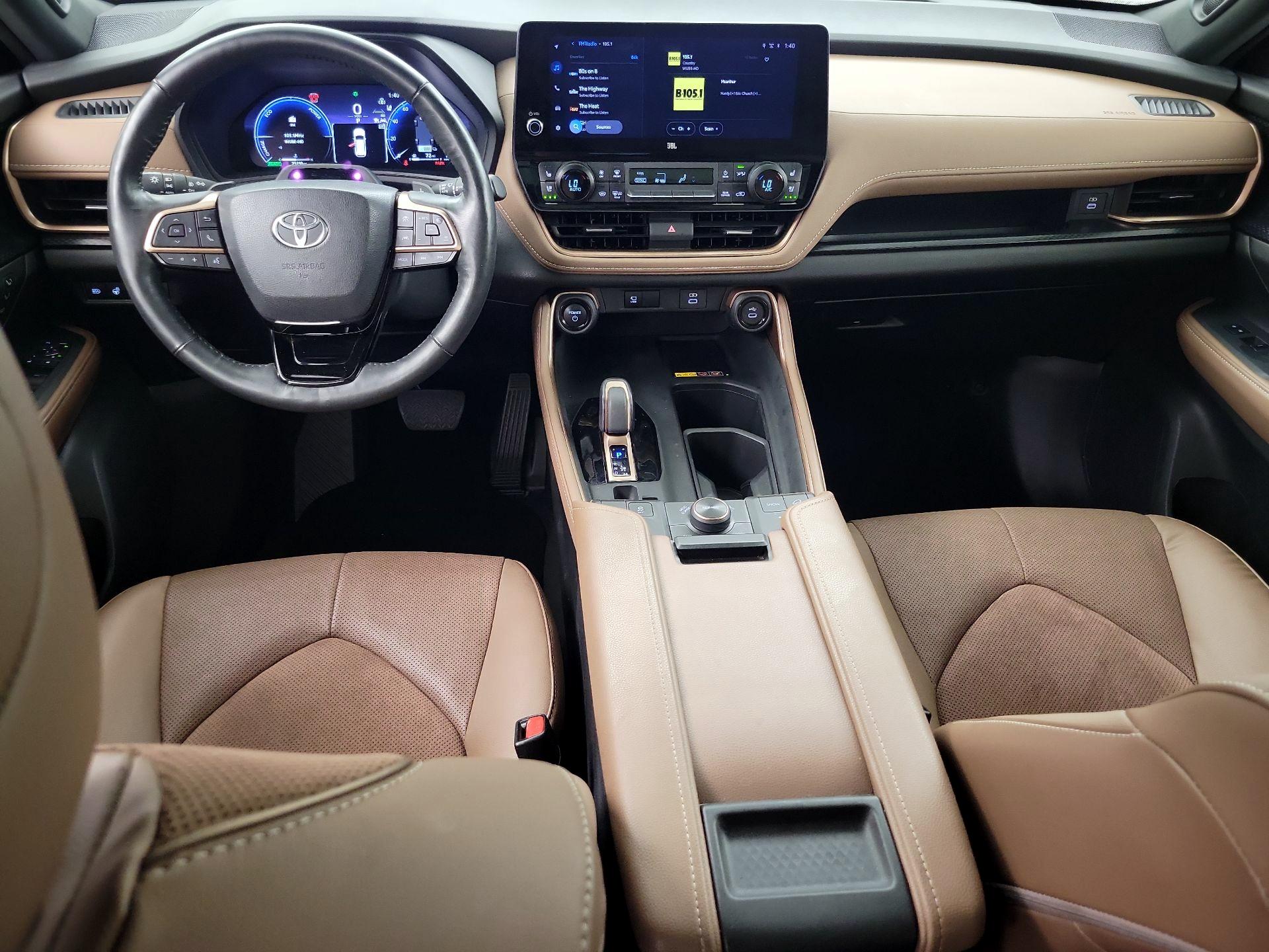 Thumbnail: 2024 Toyota Highlander - 9