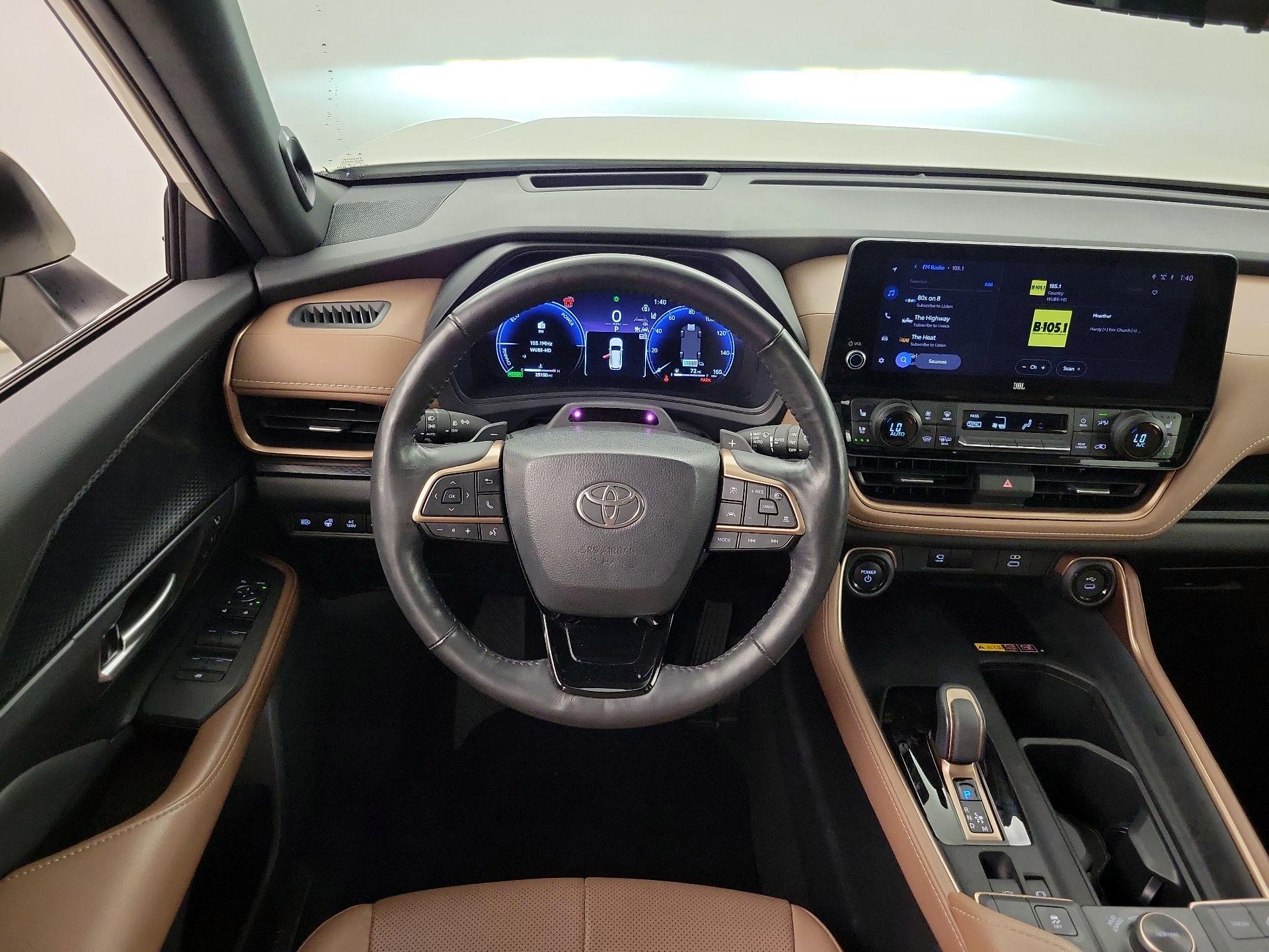 Thumbnail: 2024 Toyota Highlander - 10