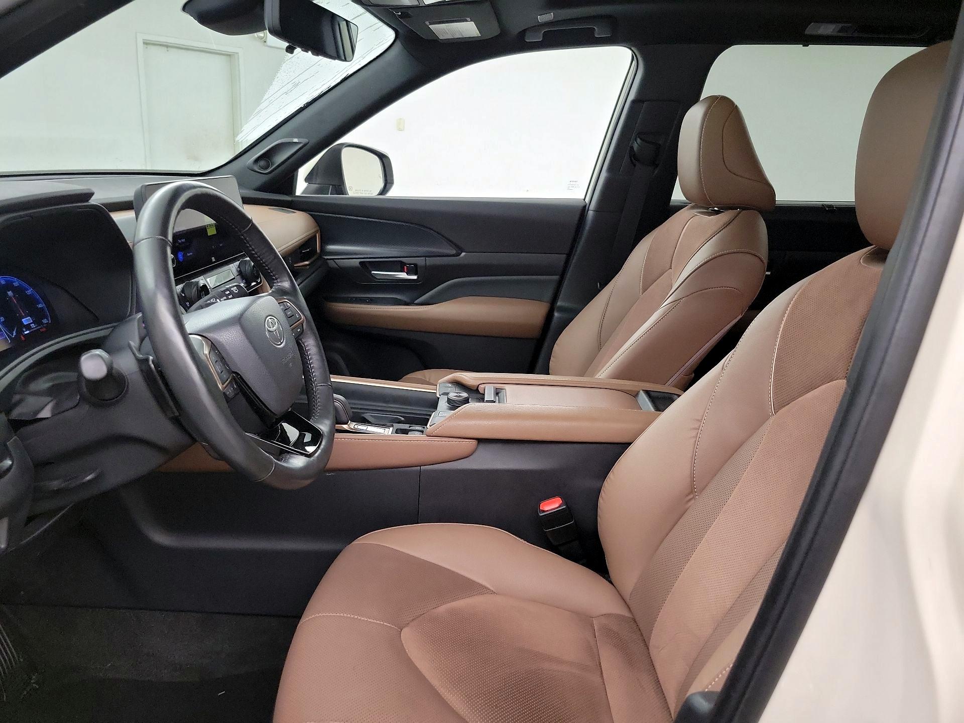 Thumbnail: 2024 Toyota Highlander - 11