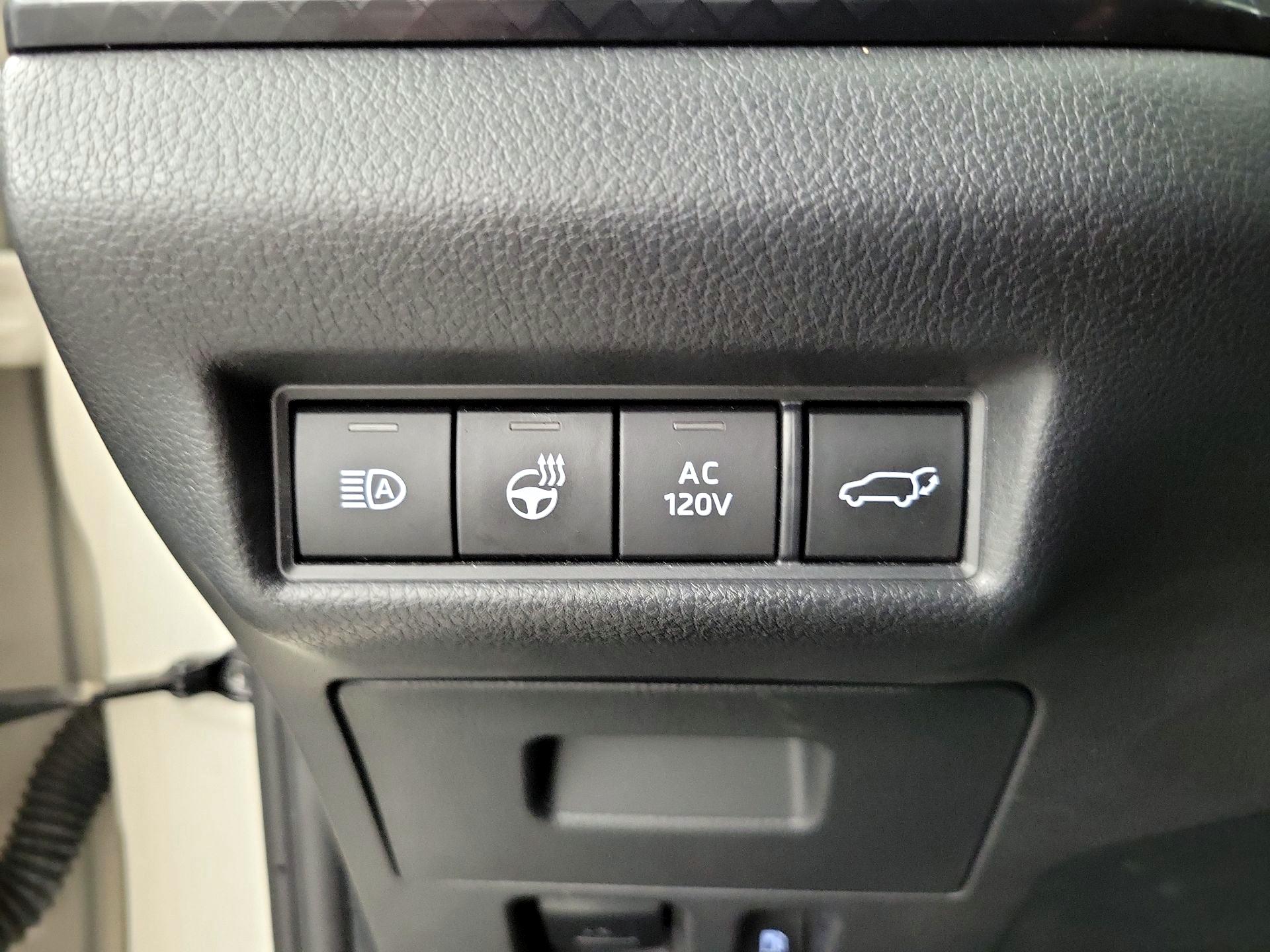 Thumbnail: 2024 Toyota Highlander - 13