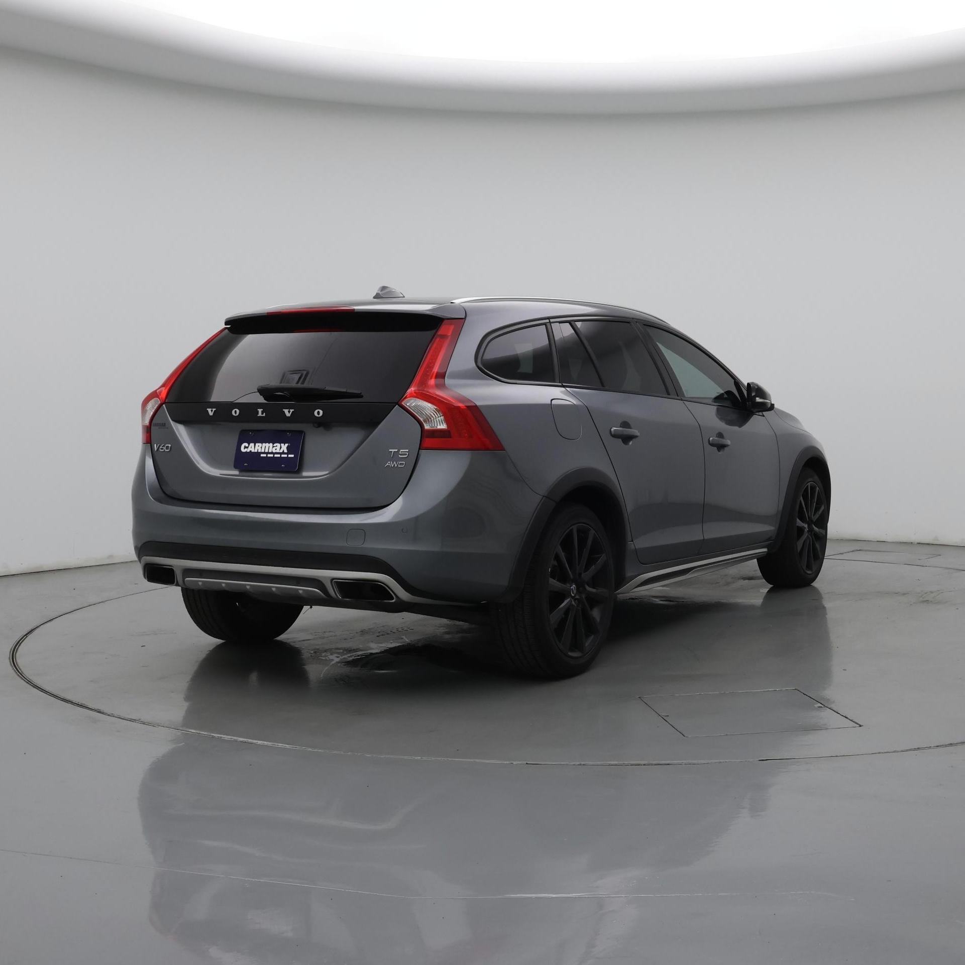 Thumbnail: 2016 Volvo S60 - 8