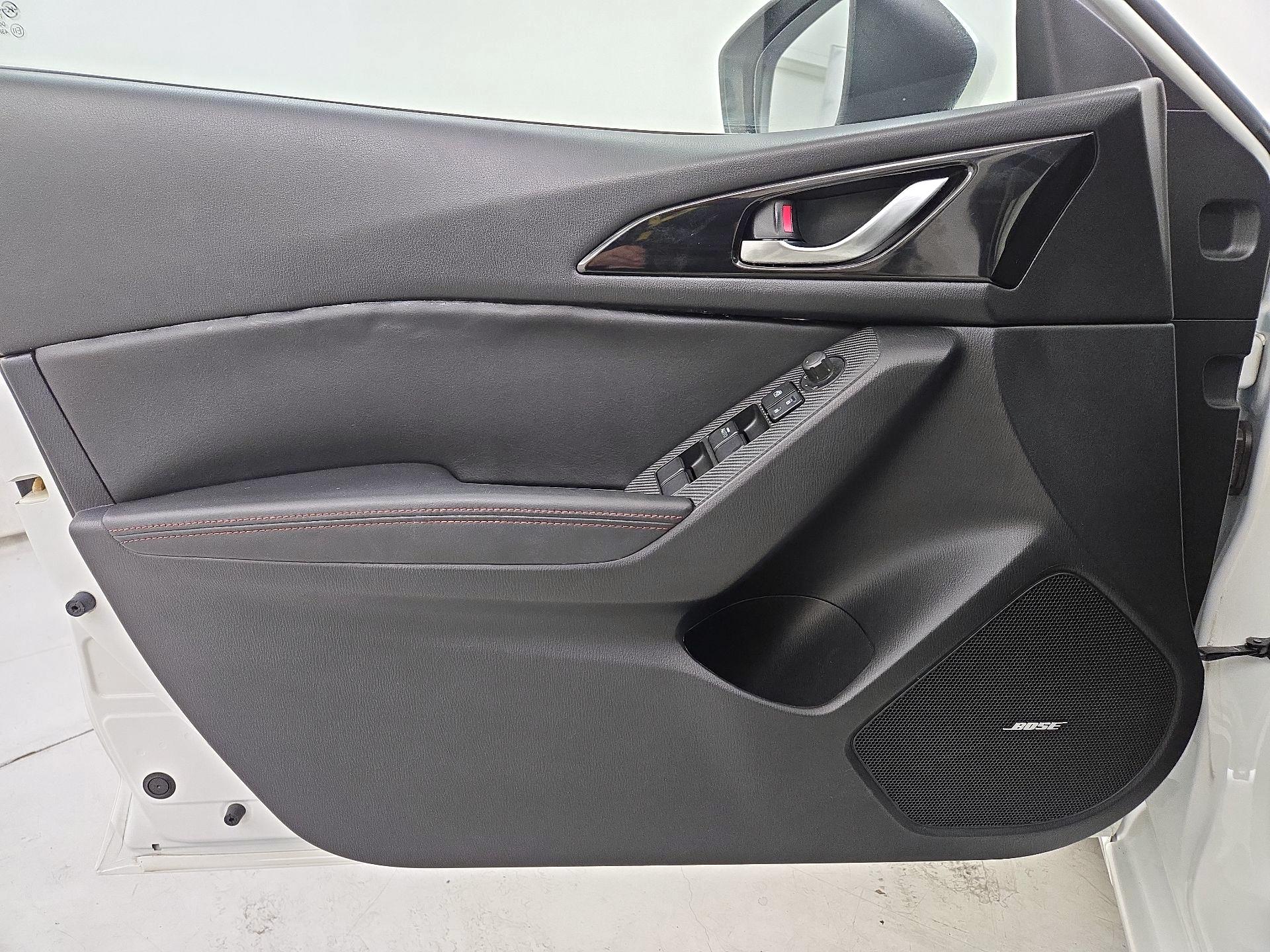 Thumbnail: 2016 Mazda Mazda3 - 12