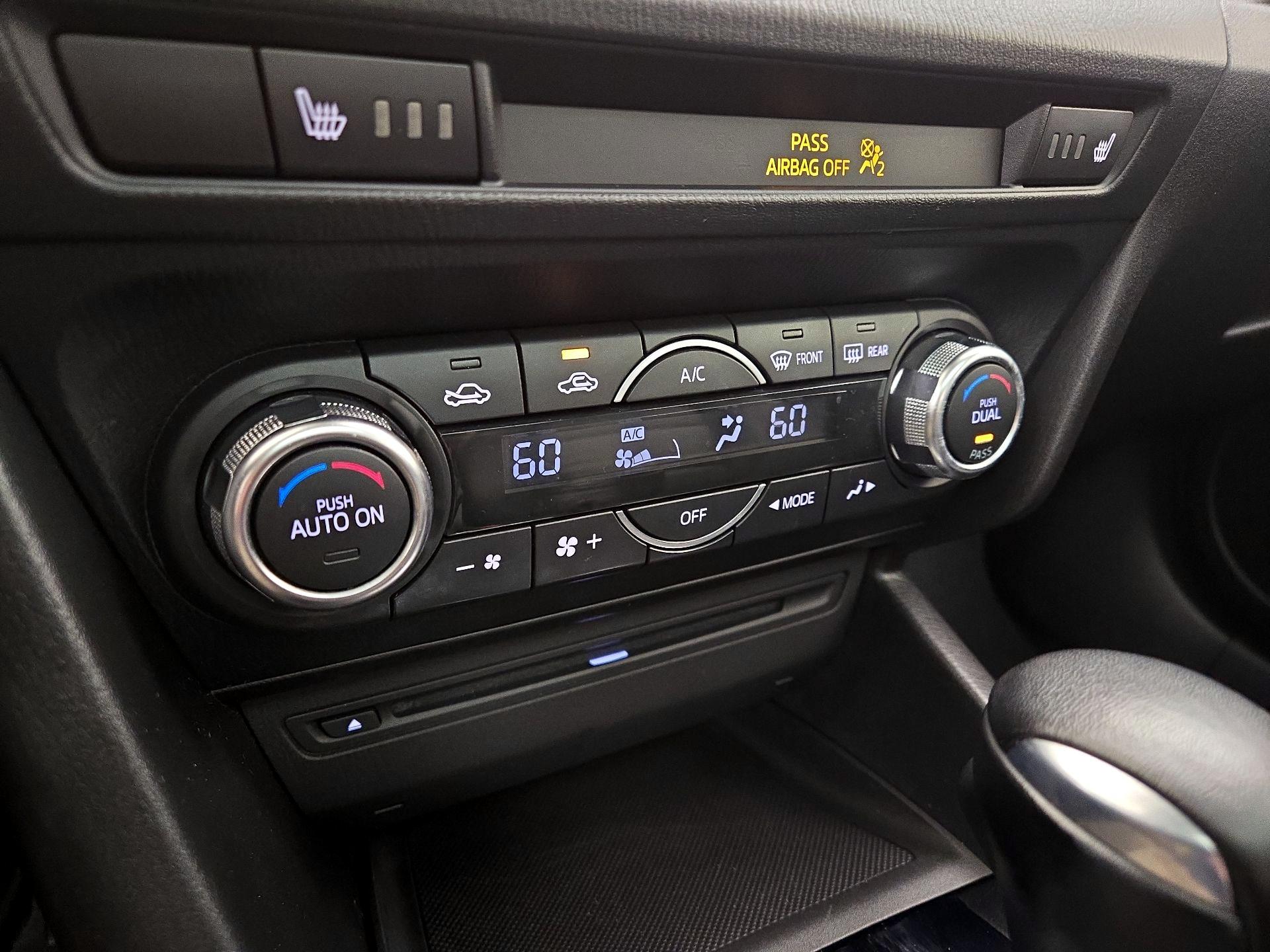 Thumbnail: 2016 Mazda Mazda3 - 17