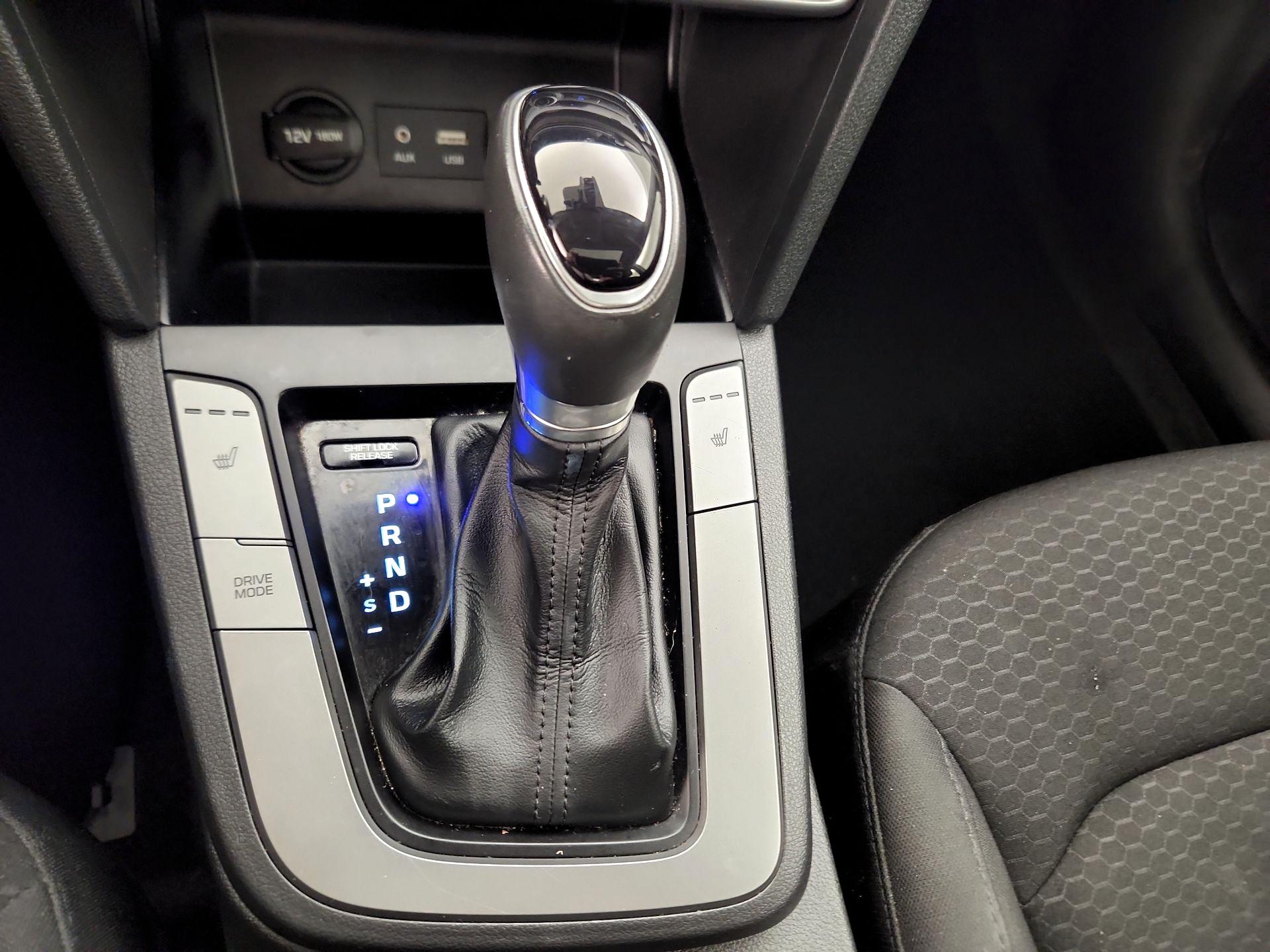 Thumbnail: 2020 Hyundai Elantra - 18