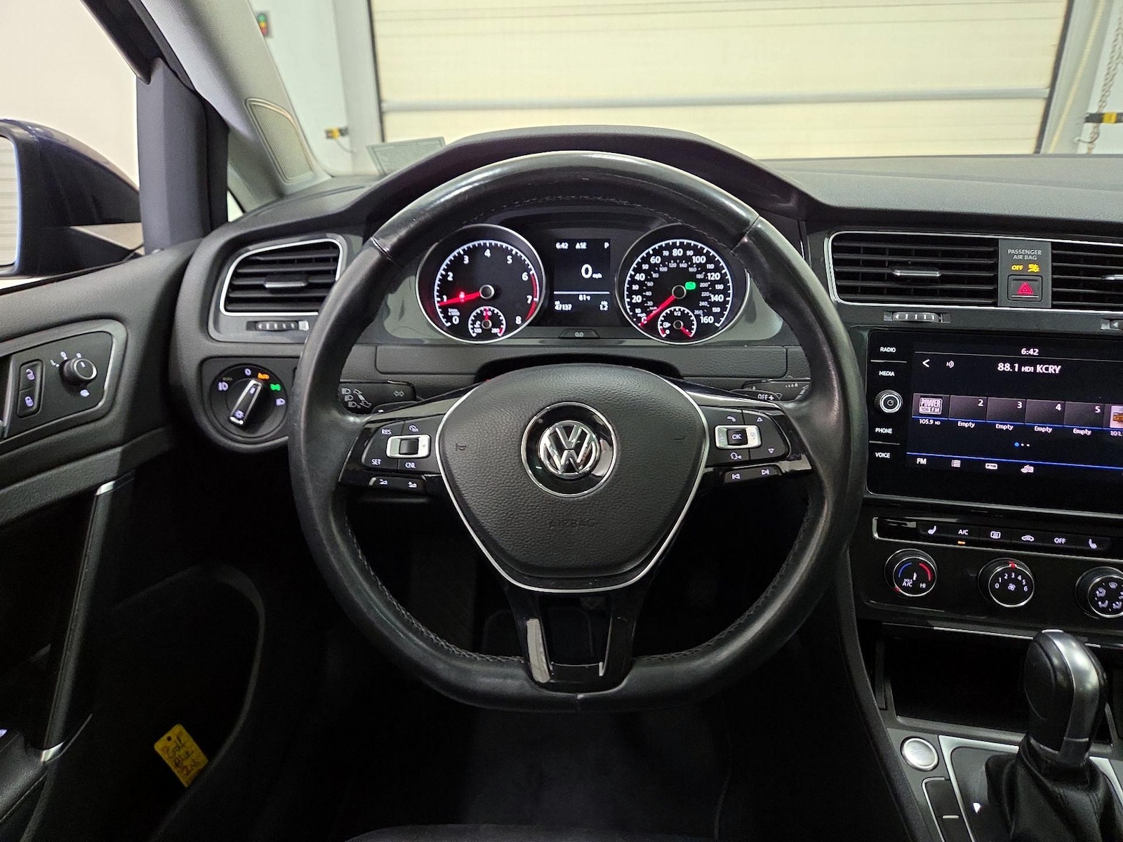 2018 Volkswagen Golf SE - Photo 11