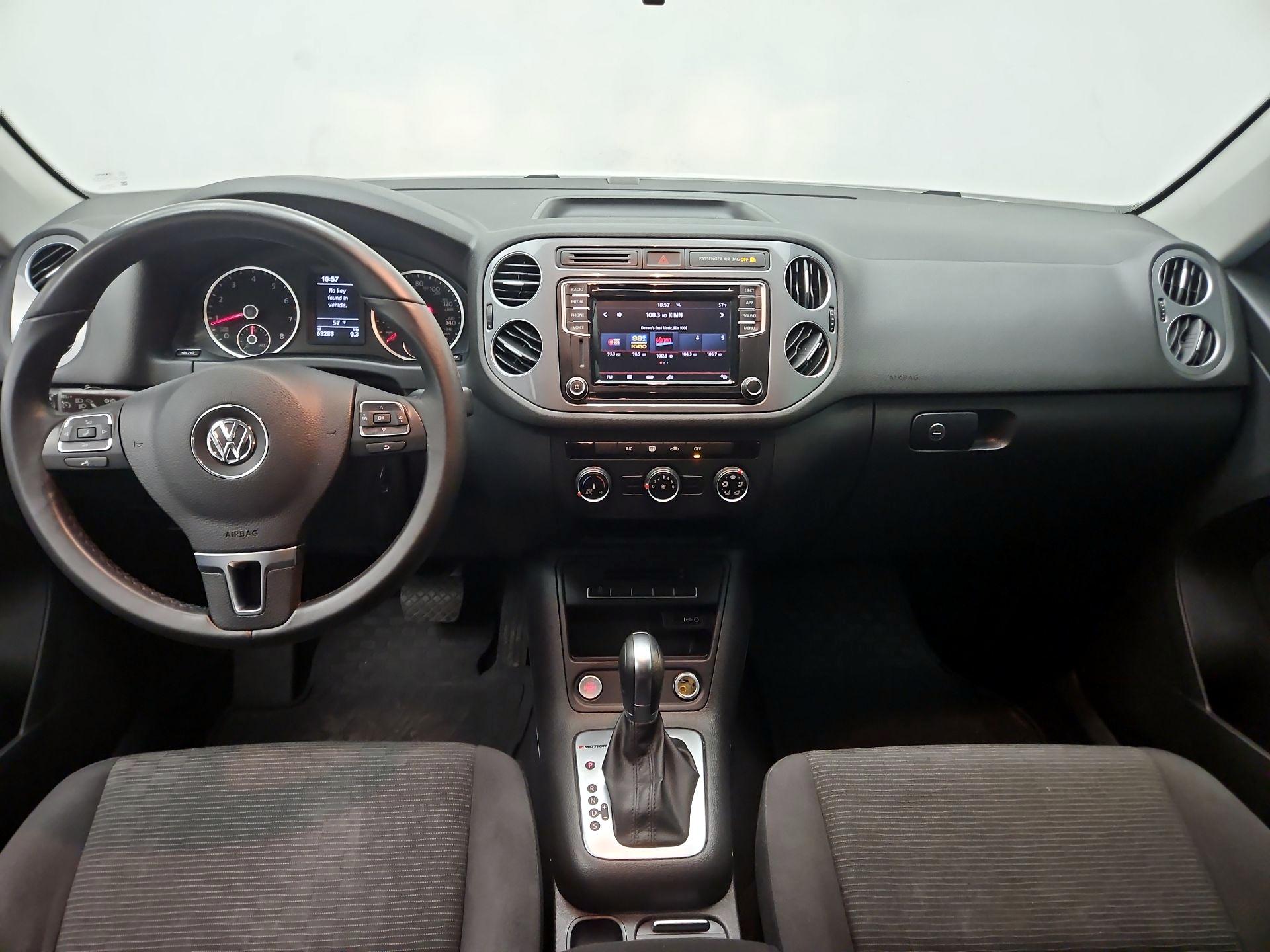 Thumbnail: 2017 Volkswagen Tiguan - 9