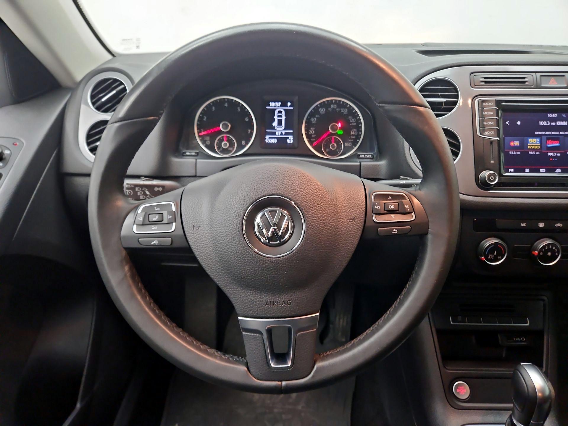 Thumbnail: 2017 Volkswagen Tiguan - 10