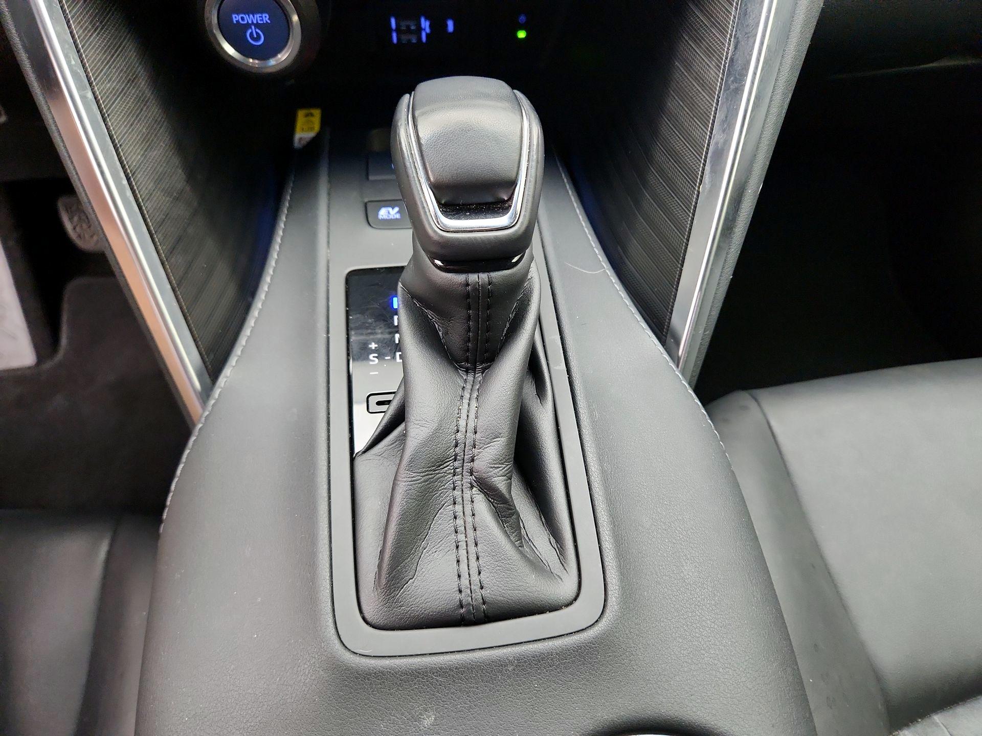 Thumbnail: 2021 Toyota Venza - 17